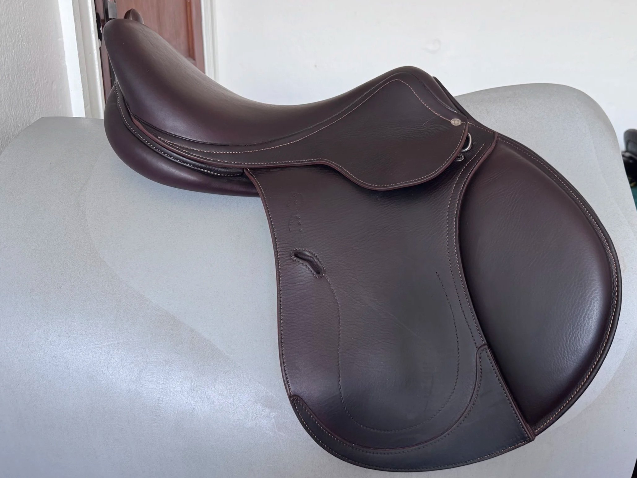 17.5" Antares Comfort 2 Saddle - 2021 - 2A - Full Buffalo - A01 WIDE Tree - Right View 6