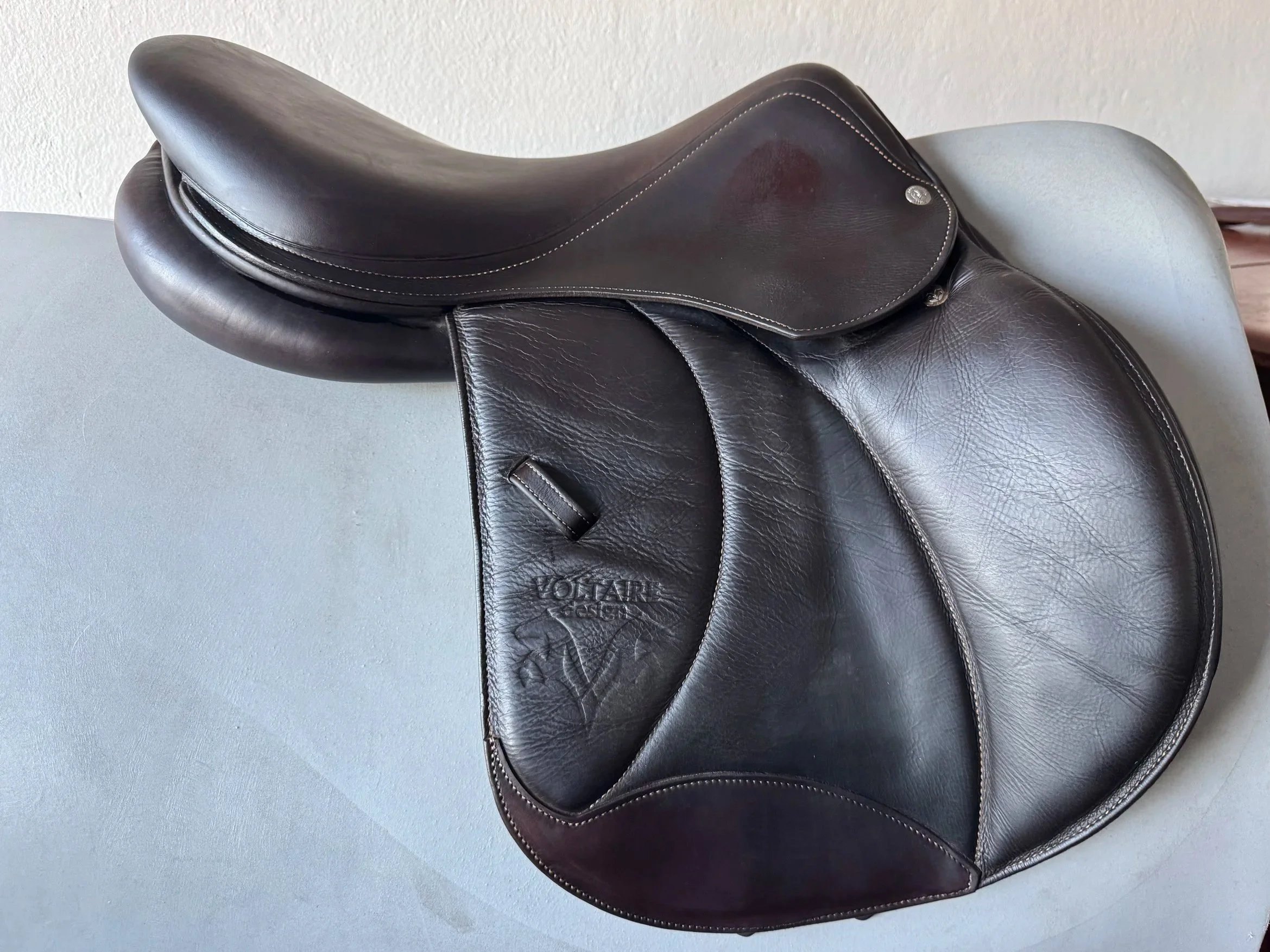 17" Voltaire Palm Beach Pro Saddle - 2019 - Full Buffalo - Right Side 1