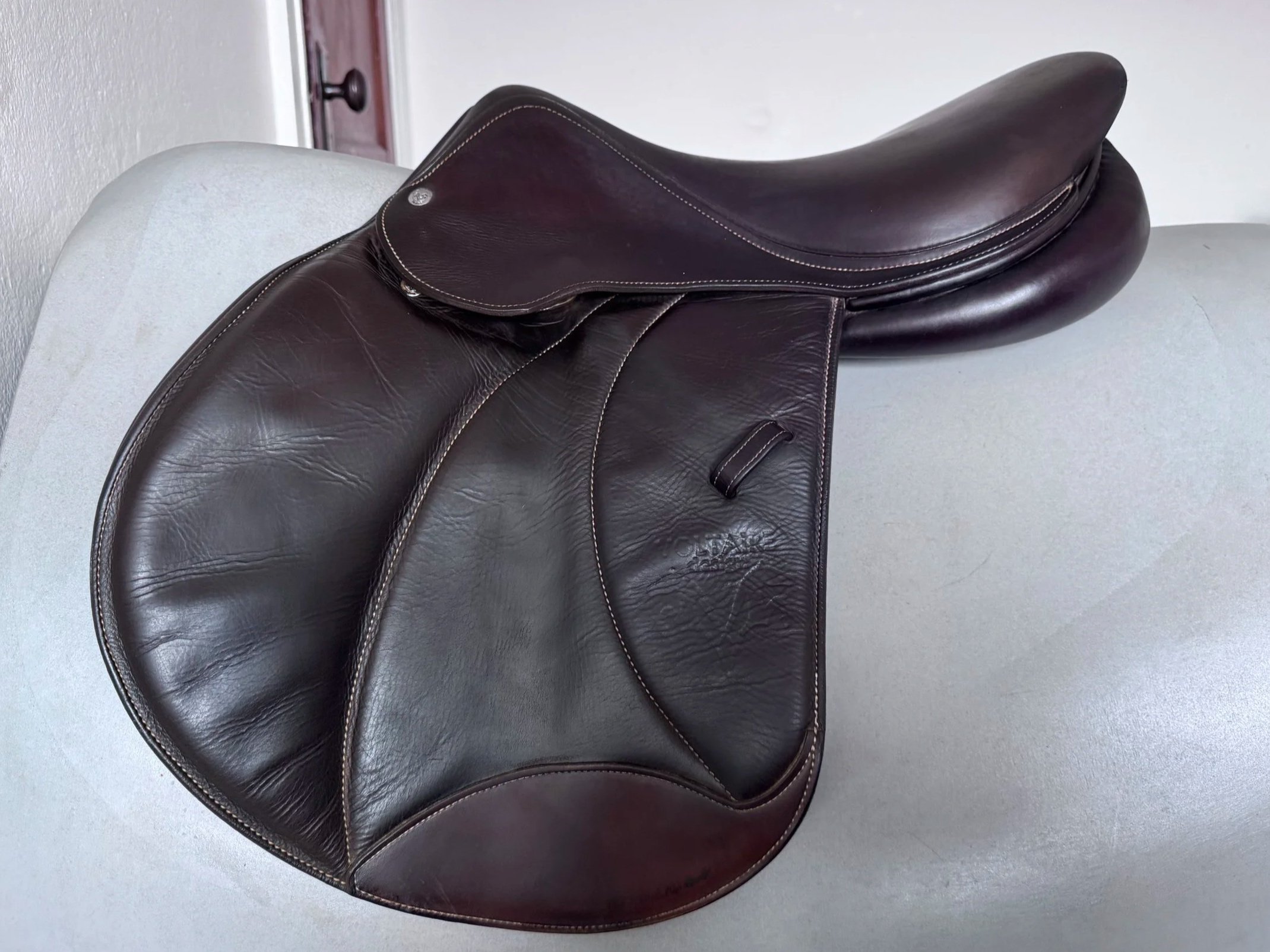 16.5" Voltaire Palm Beach PRO Saddle - 2017 - 2A - Full Buffalo - Left View 4
