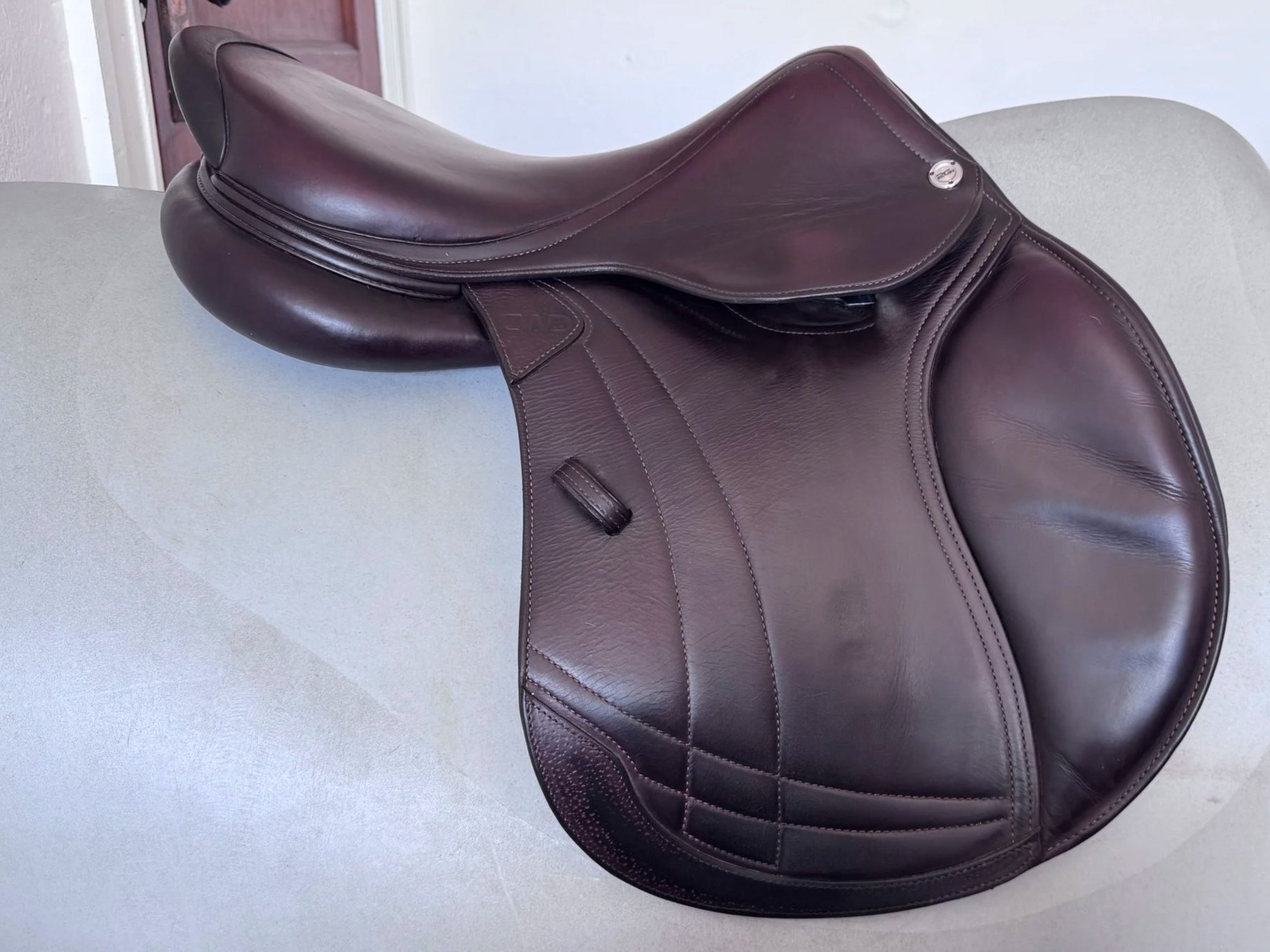 17" CWD SE38 Hunter Mademoiselle 2Gs Saddle - 2022 - 1LH - Full Buffalo - Right View 1