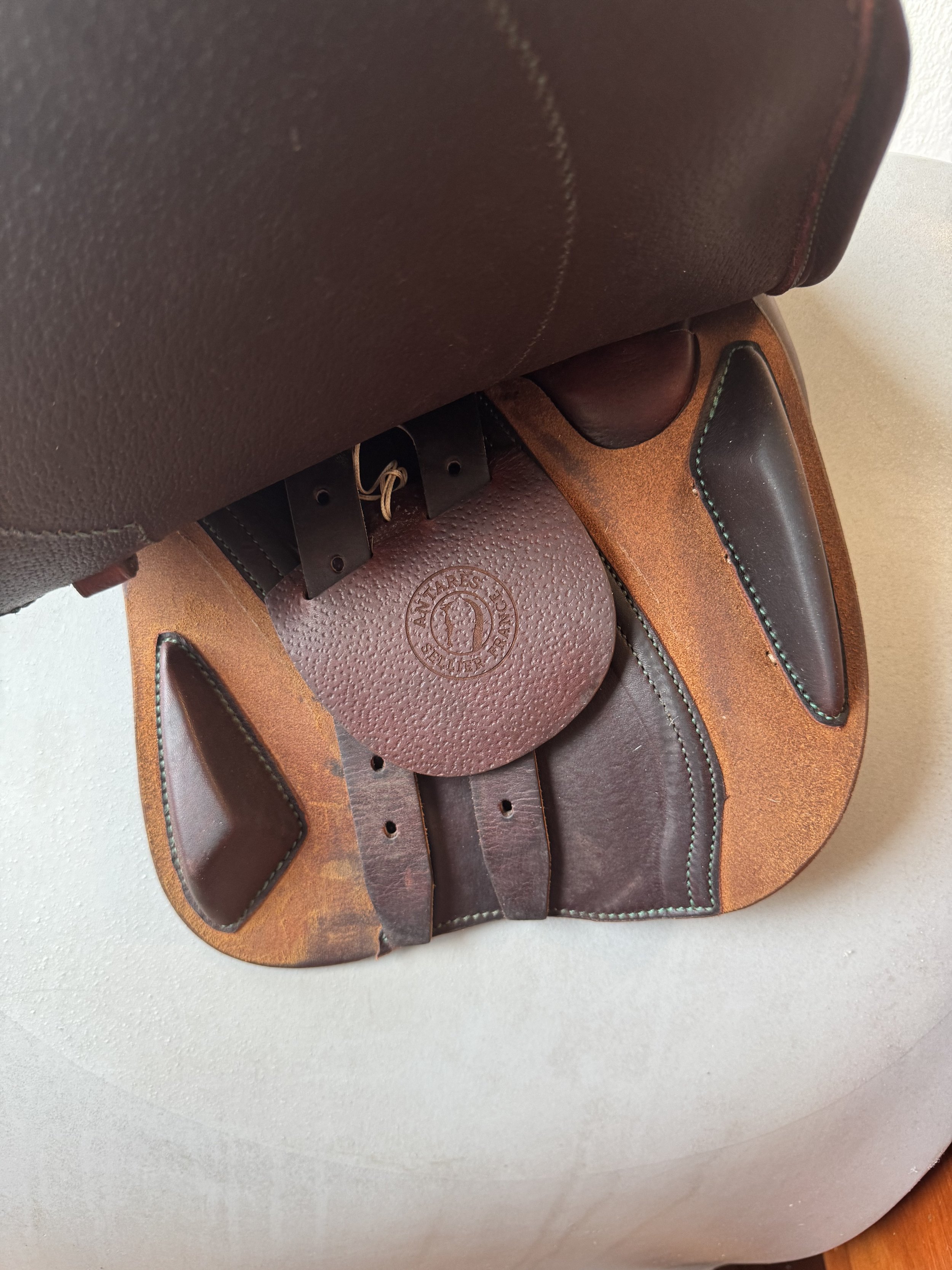 15" Antares Hero Saddle - Right Underflap