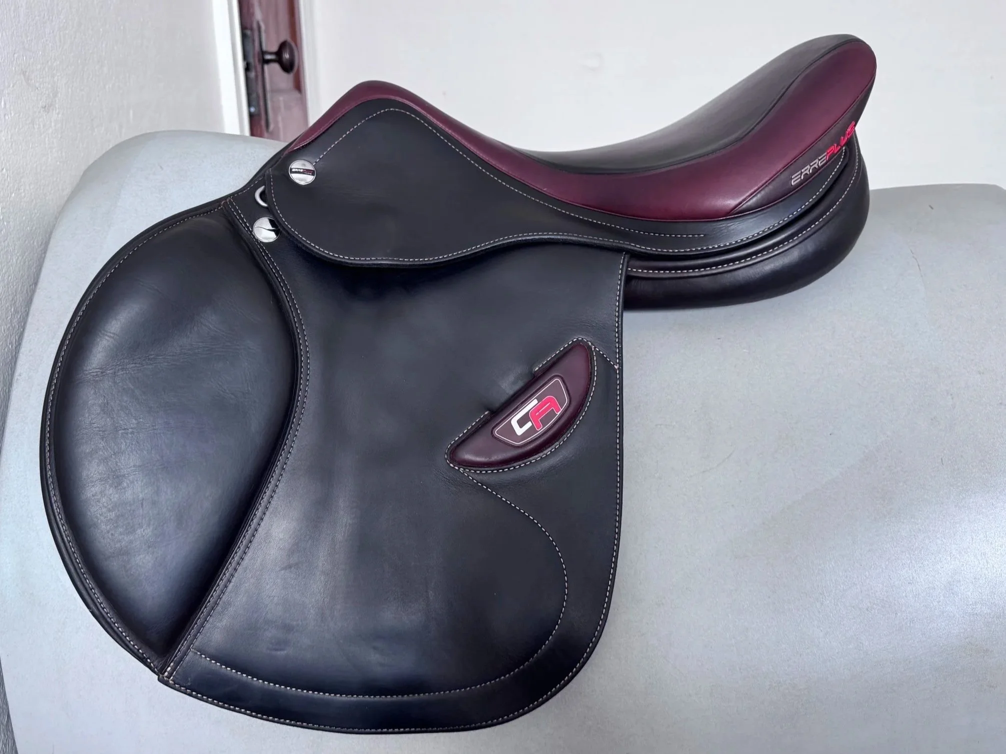 17.5" Erreplus CA Saddle - 2022 - Wool Flocked - Fully Adjustable - MINT! - Left View 5