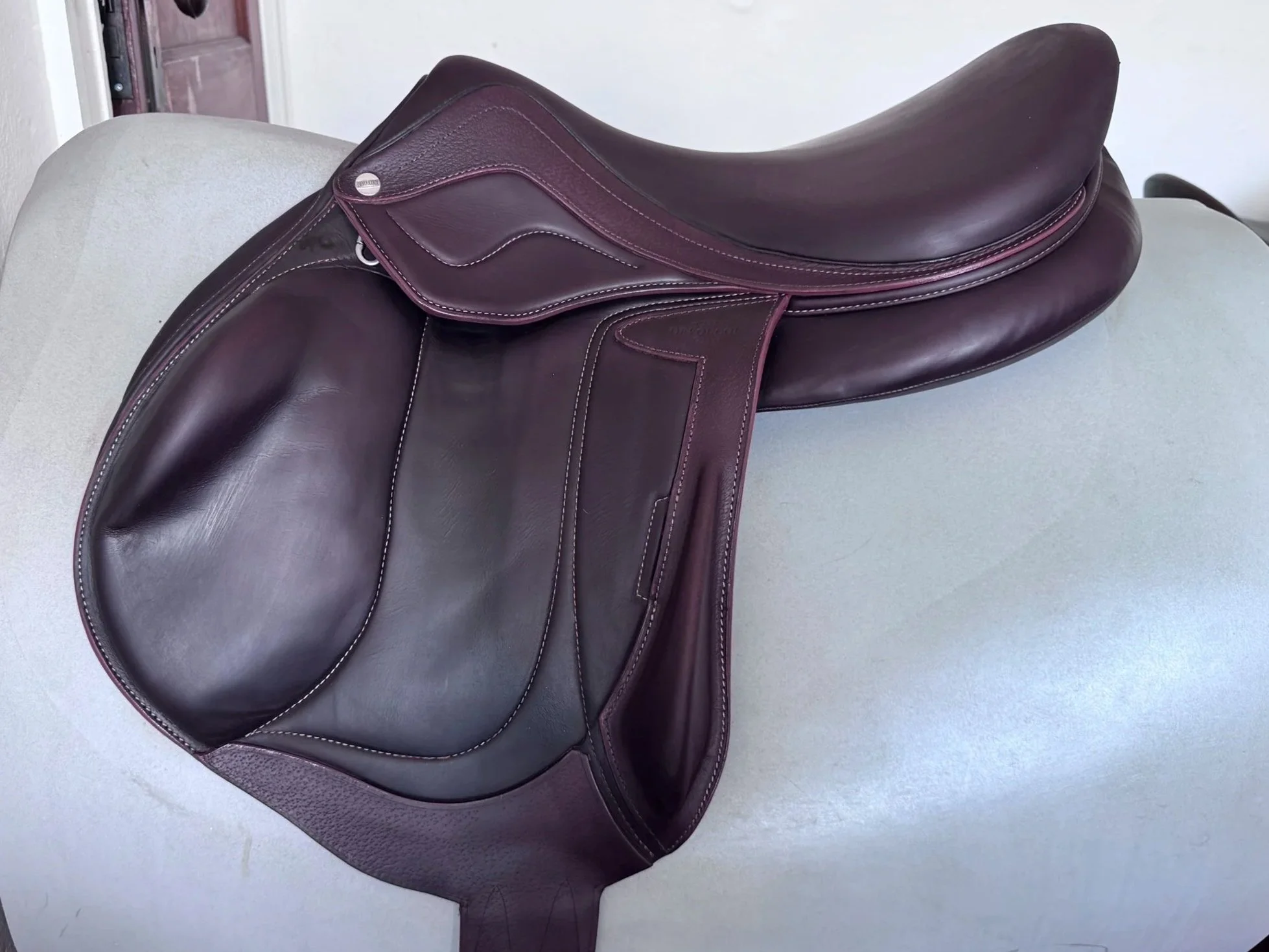 18" Devoucoux Chiberta Lab Monoflap Saddle - 2022 - 3AA - Full Buffalo - Left View 4