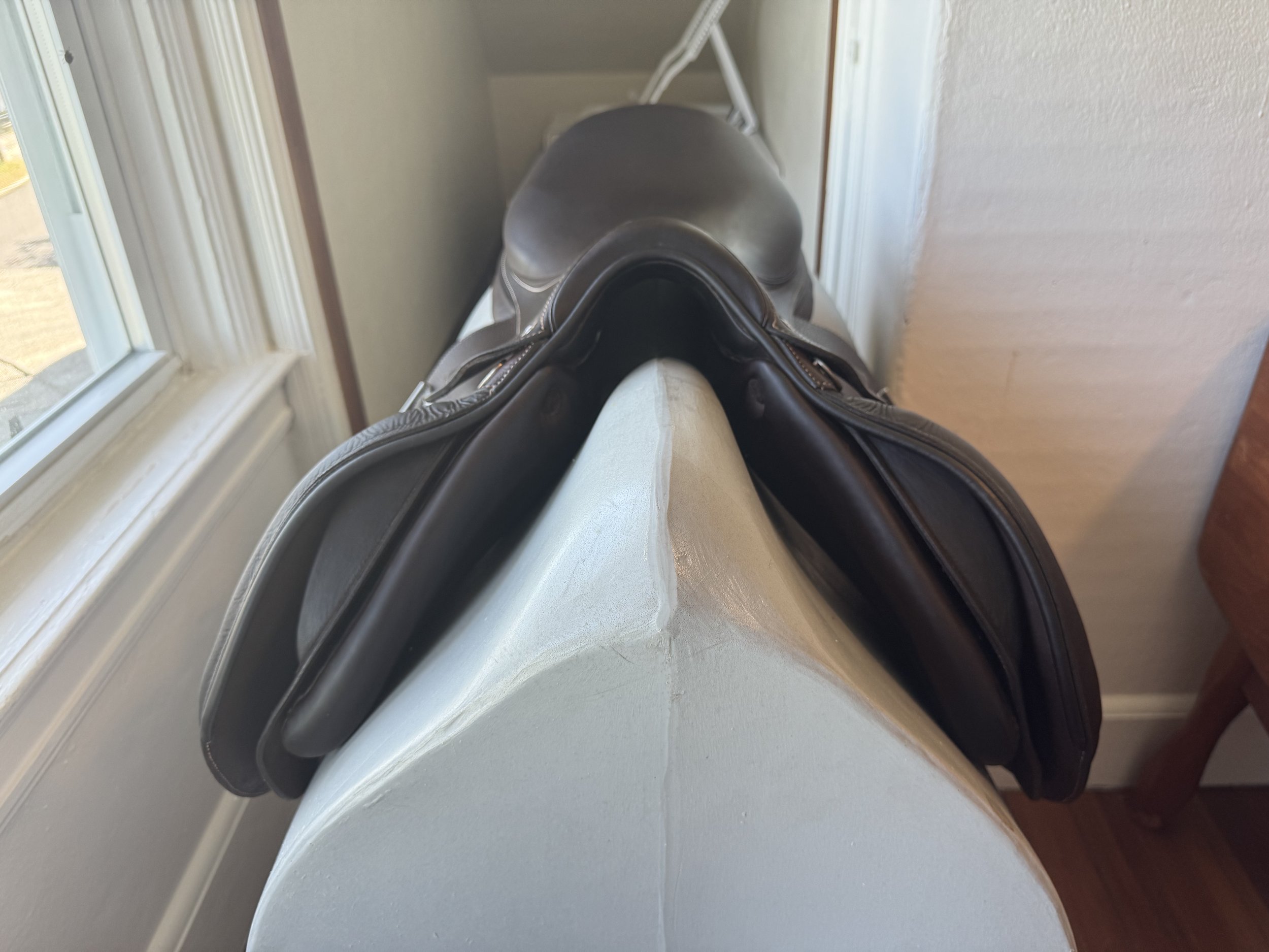 17.5" Voltaire Blue Infinite Saddle