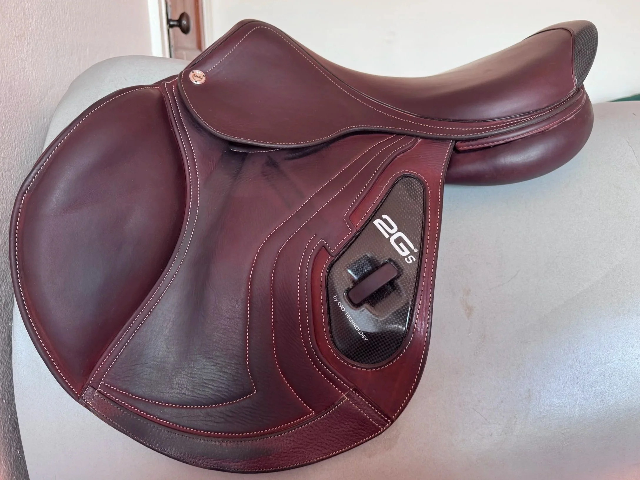 18" CWD SE26 2Gs Saddle - 2022 - 2C - Full Buffalo - MINT! - Left View 1