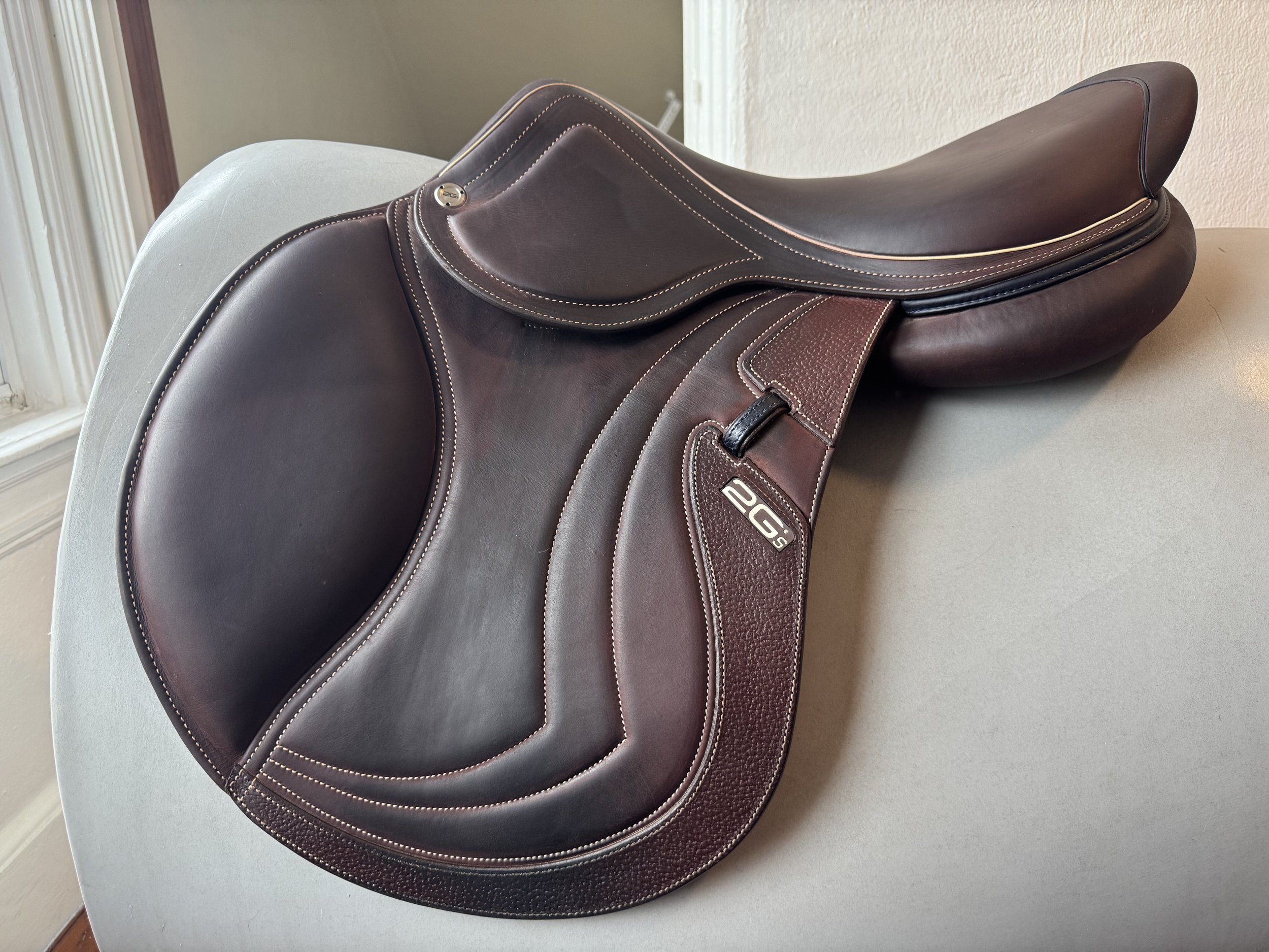 17.5" CWD Mademoiselle 2Gs Saddle