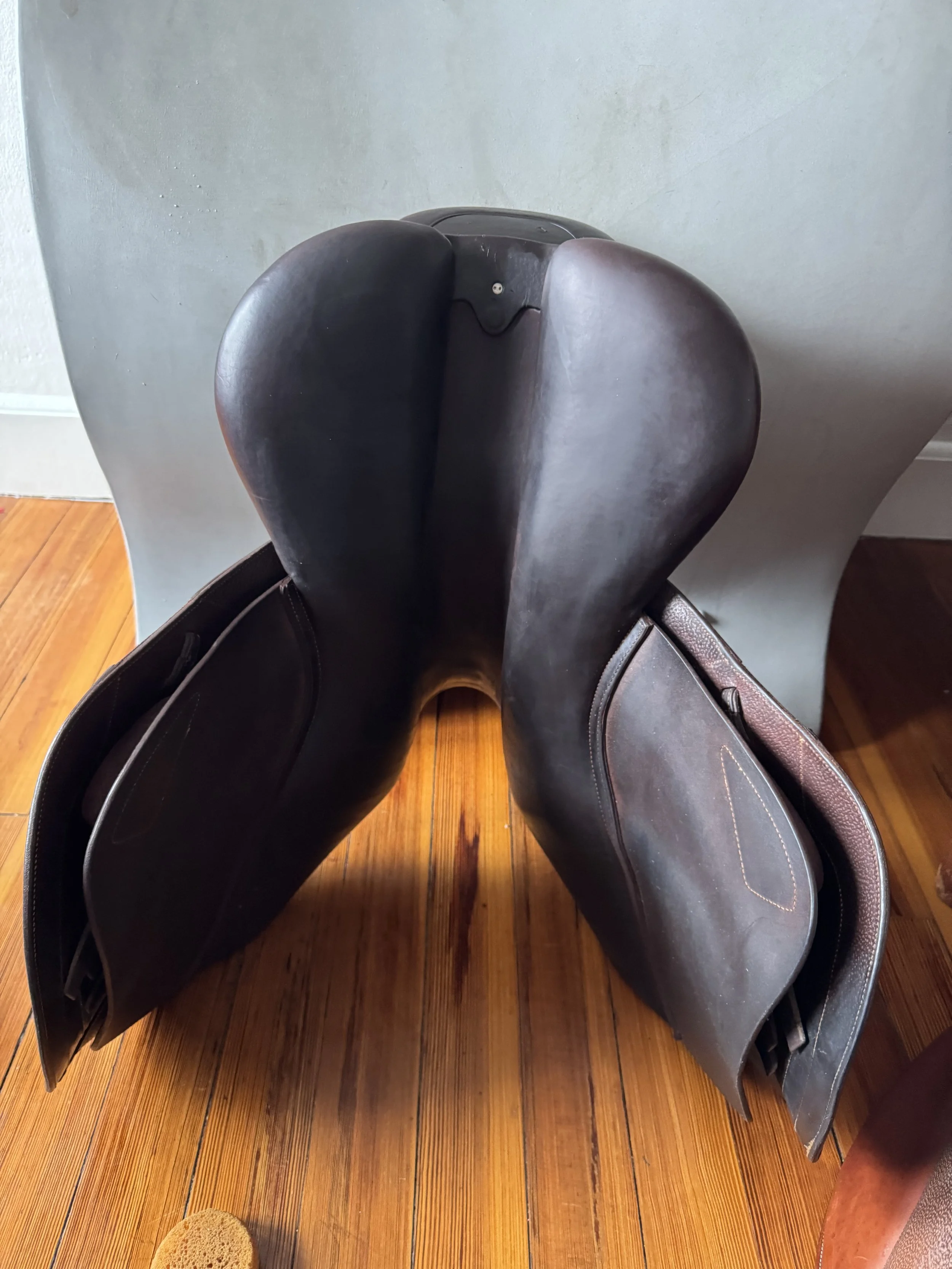 18" CWD SE02 Pro Saddle - 2019 - 4C - Pro Panels - Full Buffalo - Tree