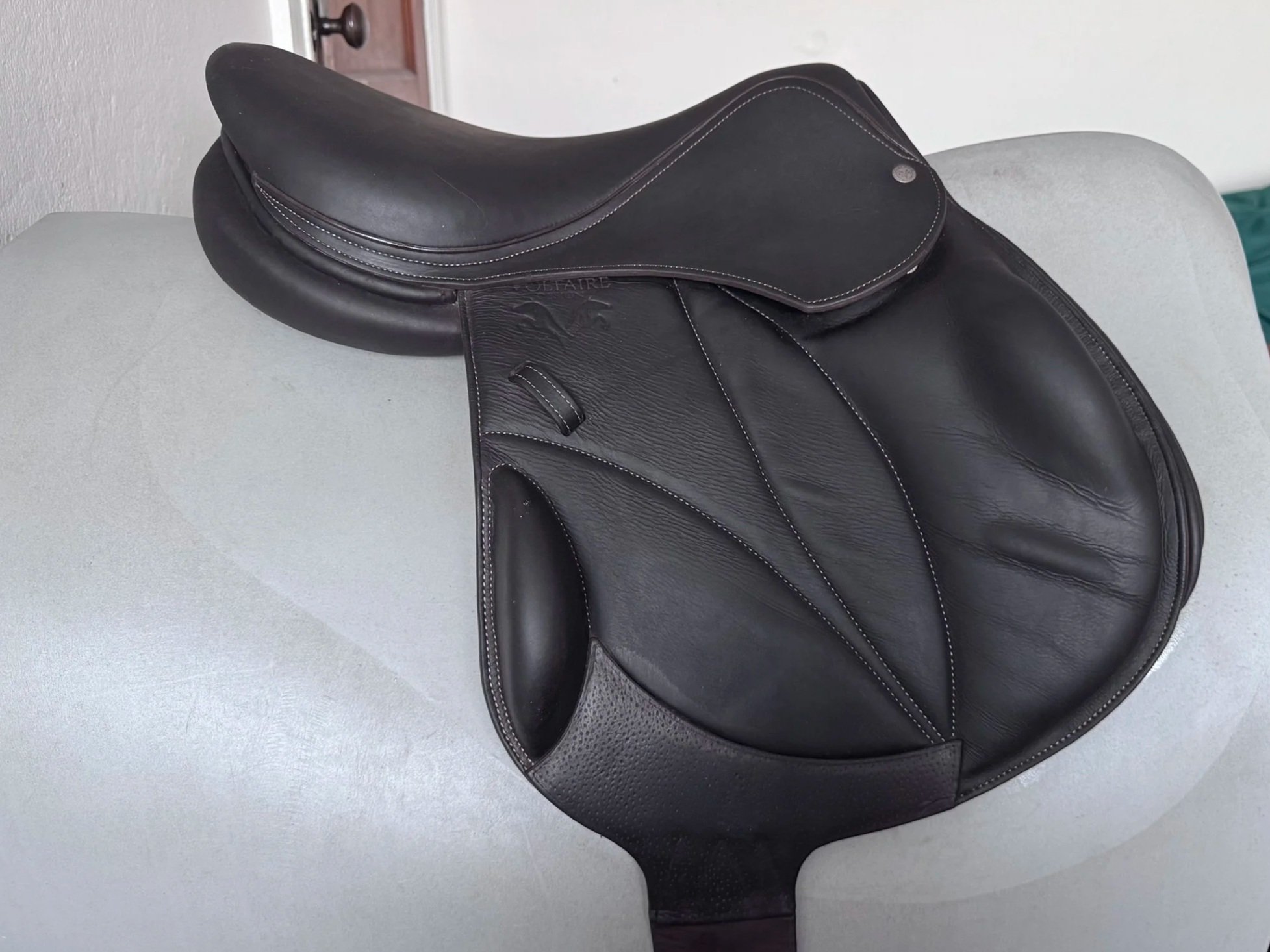 16.5" Voltaire Lexington PRO Monoflap Saddle - 2023 - 1A - Full Buffalo - Right View 4
