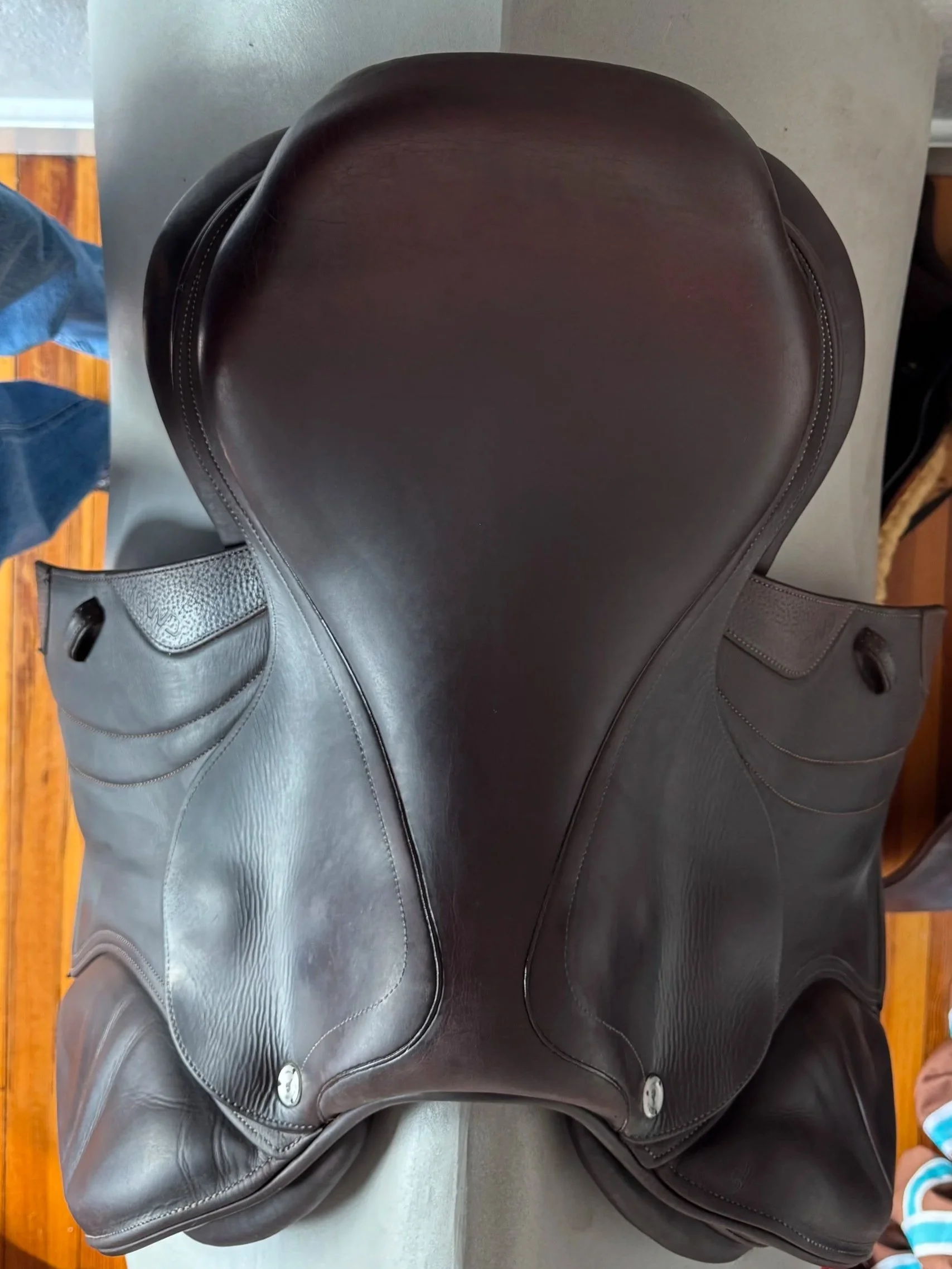 17.5" CWD SE02 PRO Saddle - 2019 - 2C - Full Buffalo - Seat 2