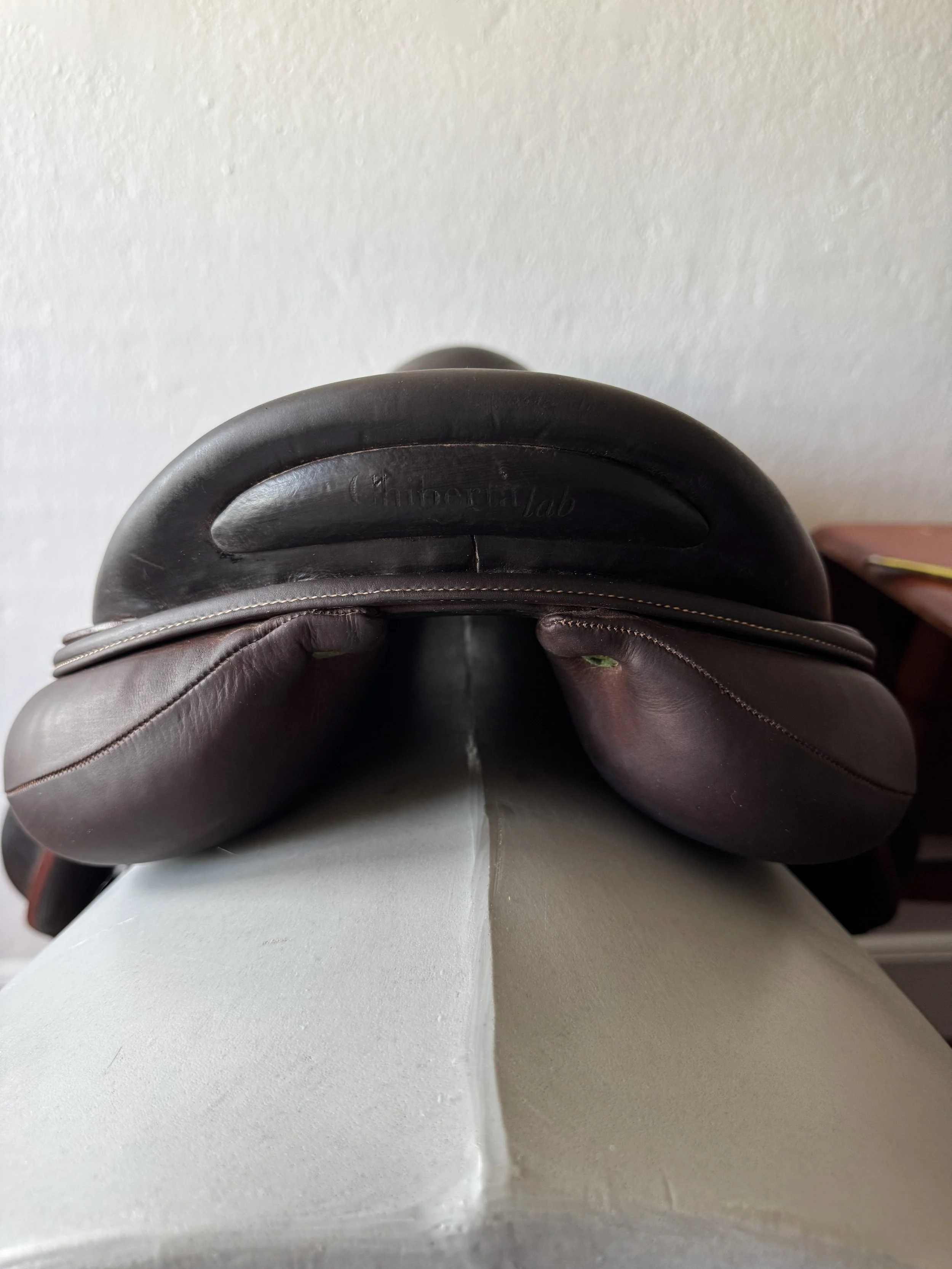 17.5" Devoucoux Chiberta Lab Monoflap Saddle - 2AA - 2016 - Full Buffalo - Cantle