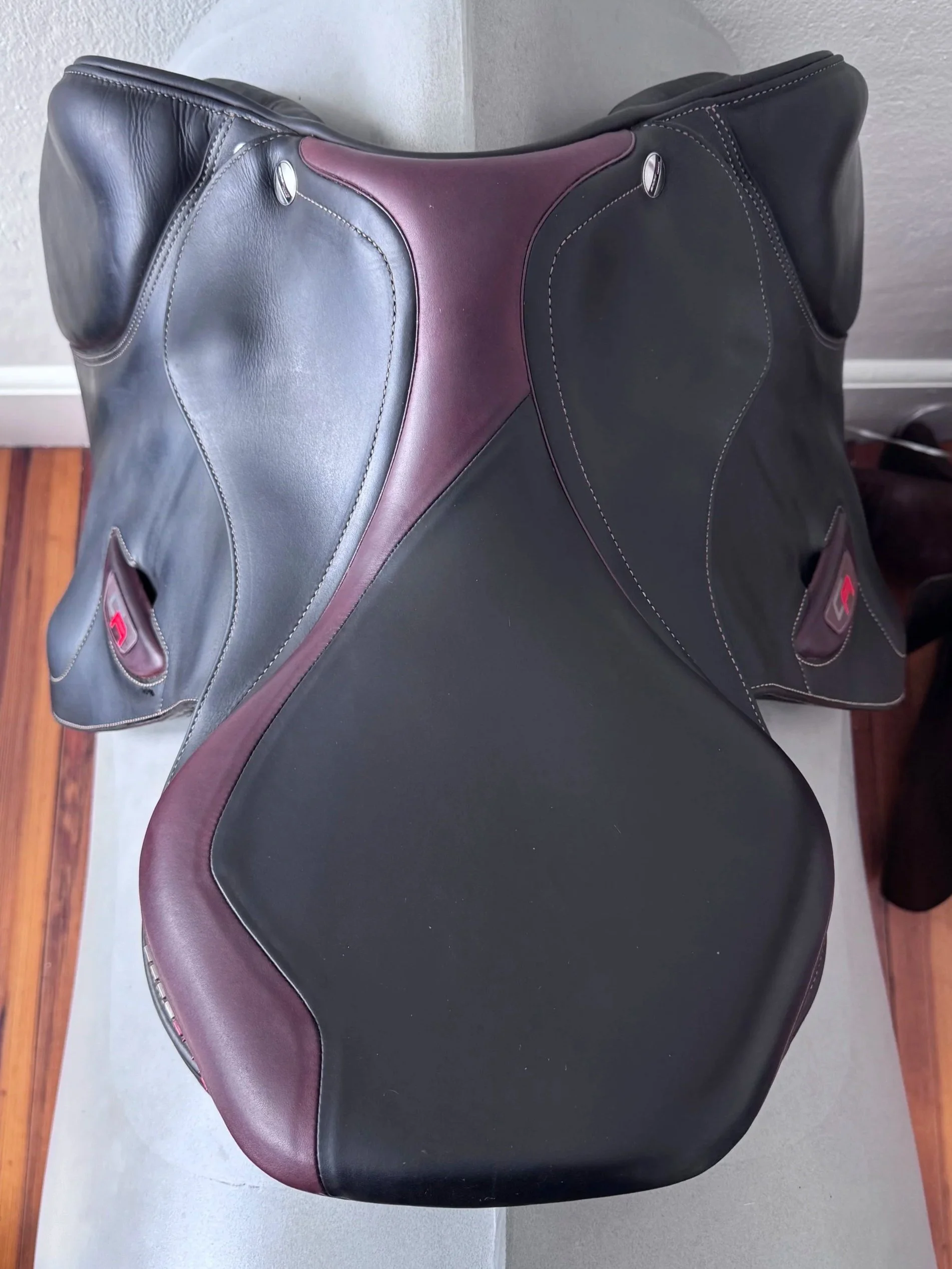 17.5" Erreplus CA Saddle - 2022 - Wool Flocked - Fully Adjustable - MINT! - Seat 4