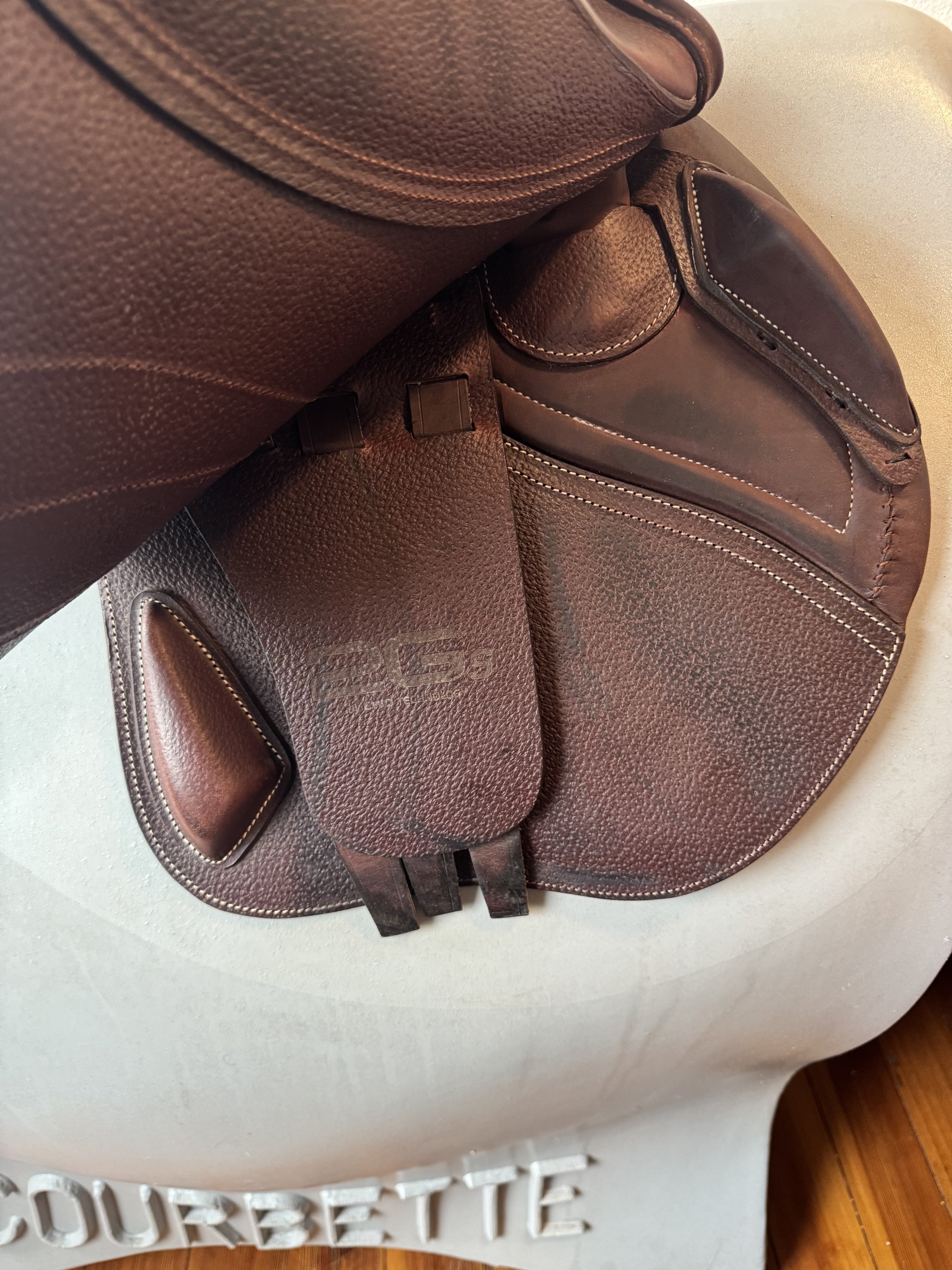 17.5" CWD Mademoiselle 2Gs Saddle