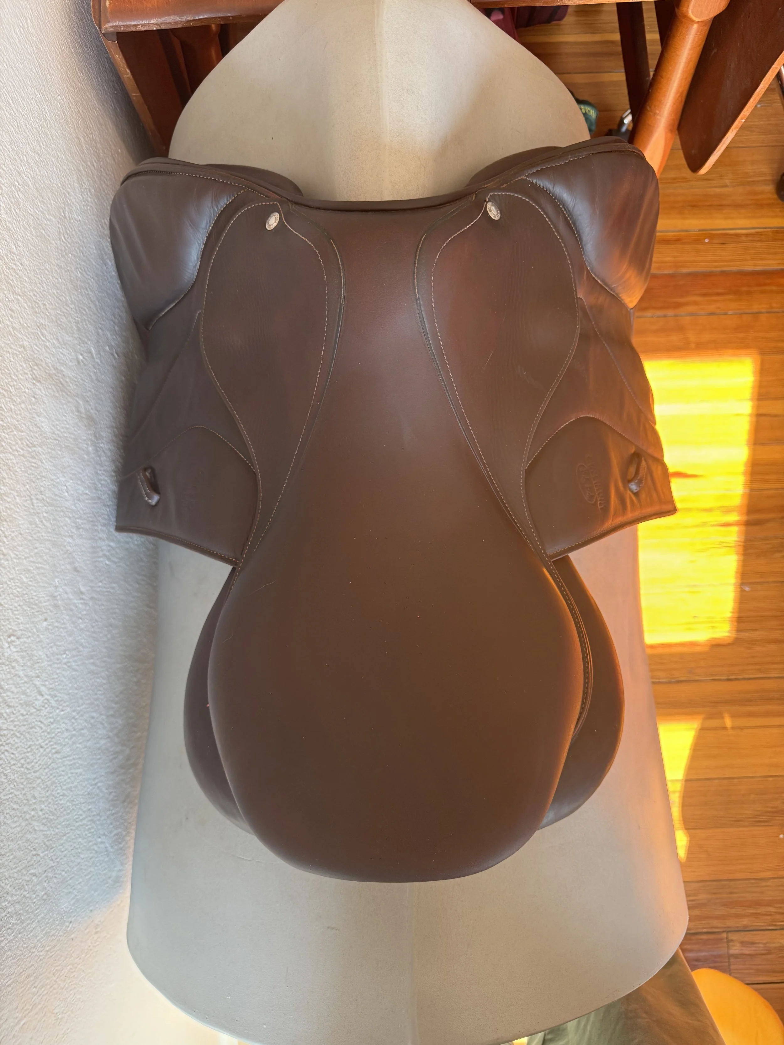 17" Devoucoux Biarritz S Saddle - 2018 - 2N - Full Buffalo - Seat 2