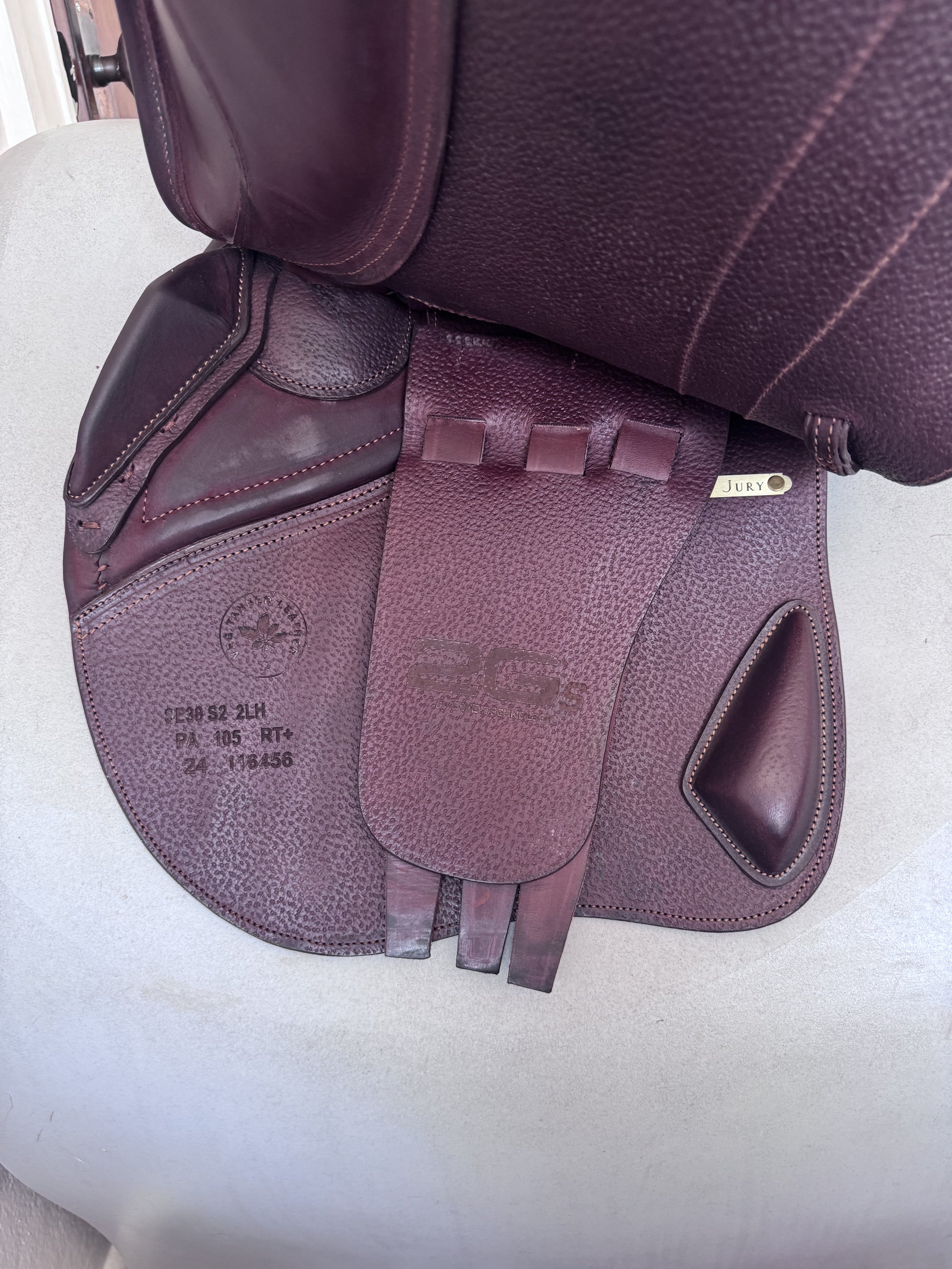 17.5" CWD SE38 Mademoiselle Hunter 2Gs Saddle - 2024 - 2LH - Full Buffalo - MINT - Left Underpanel