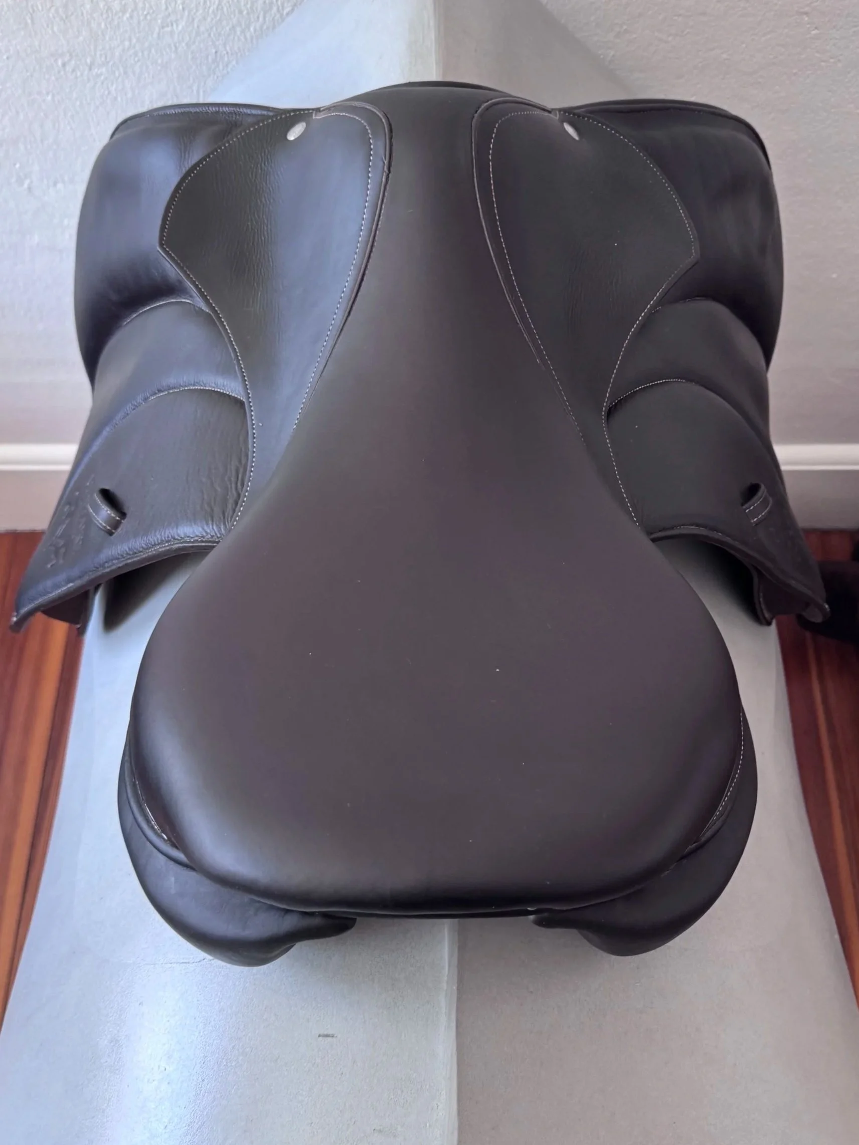 18" Voltaire Palm Beach E PRO Saddle - 2023 - 2A - Full Buffalo - EQUISENSE TECH - Seat 2