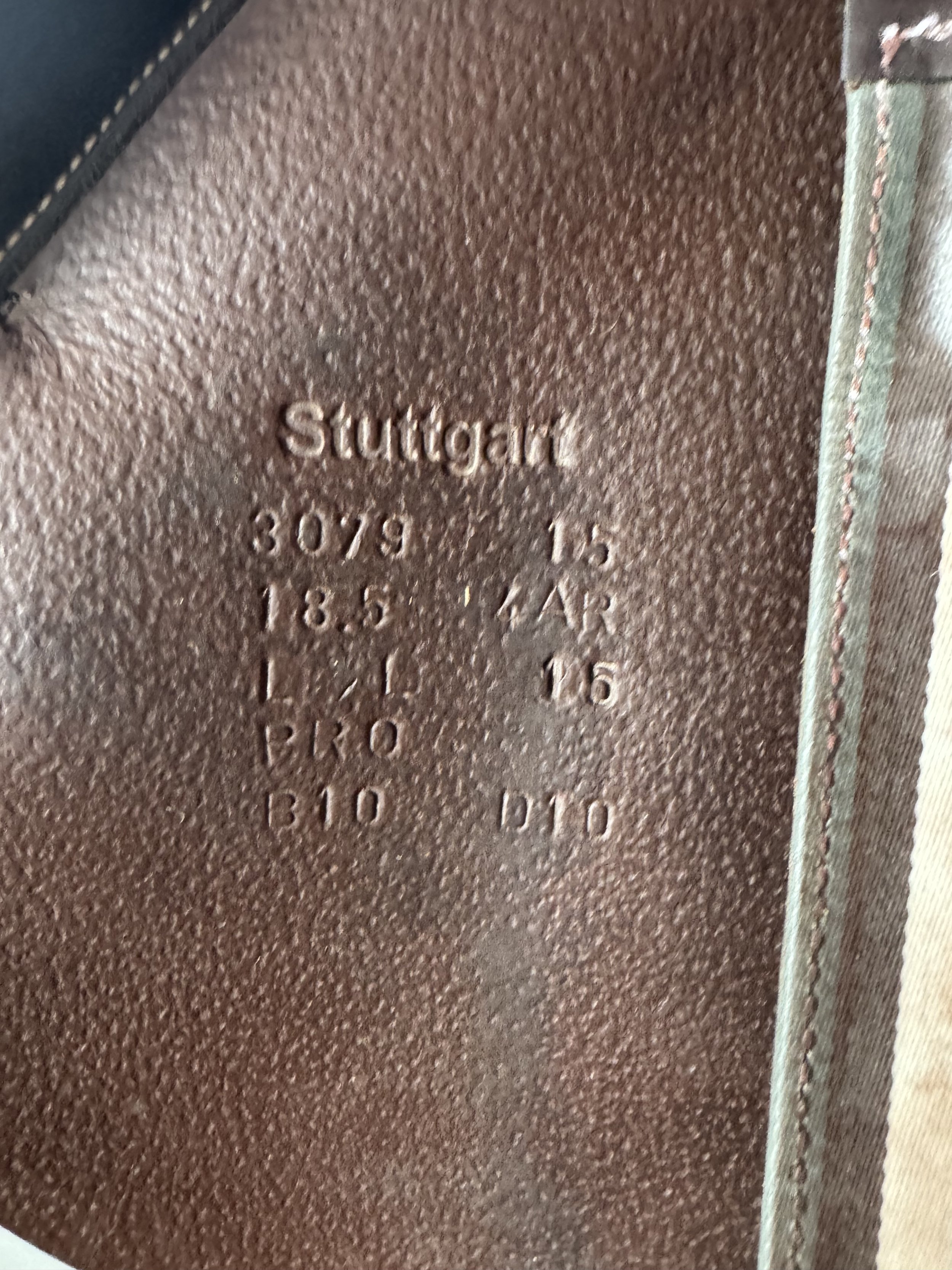 Voltaire Stuttgart Saddle