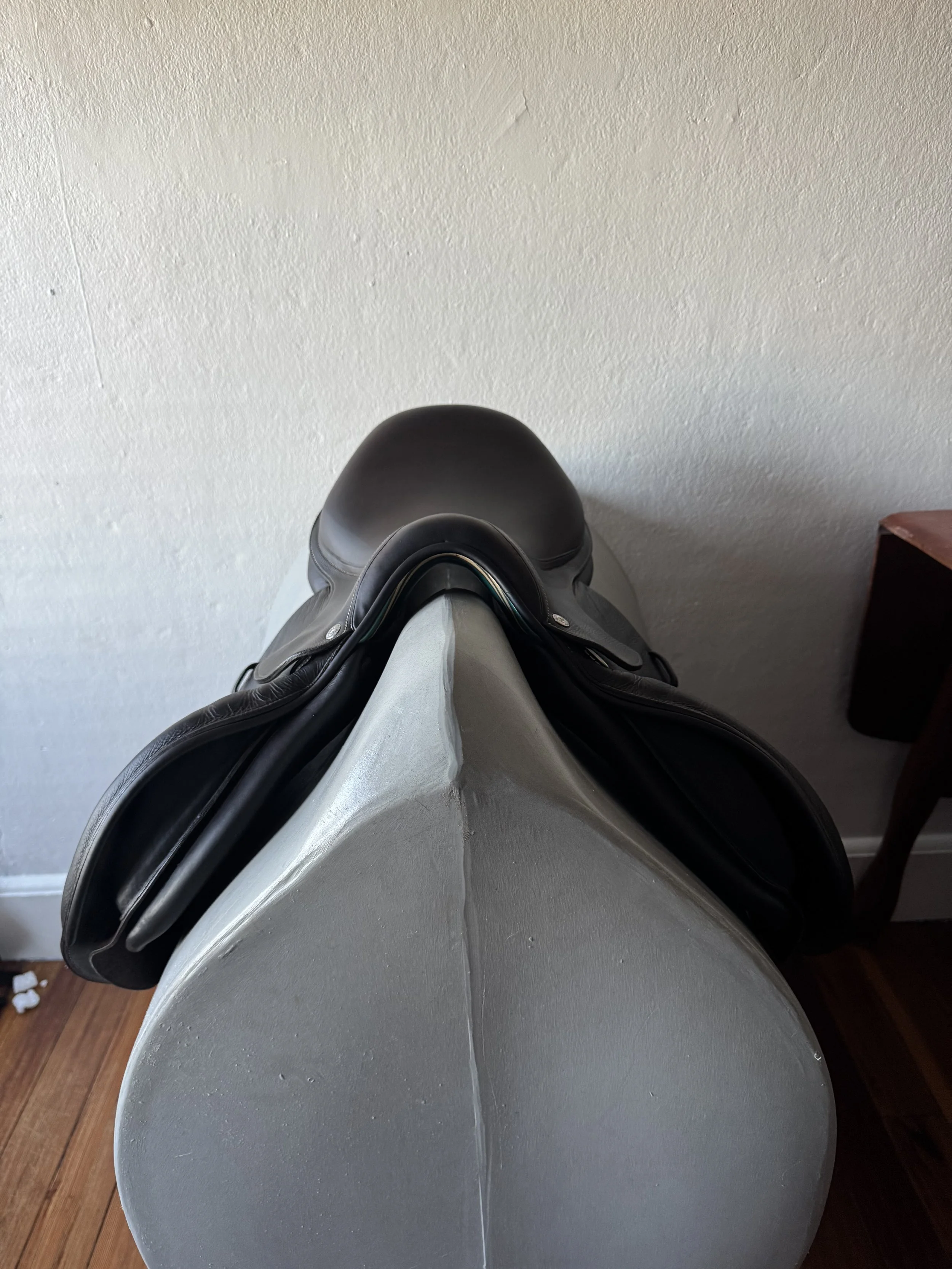 17" Voltaire Palm Beach Pro Saddle - 2019 - Full Buffalo - Front Panels