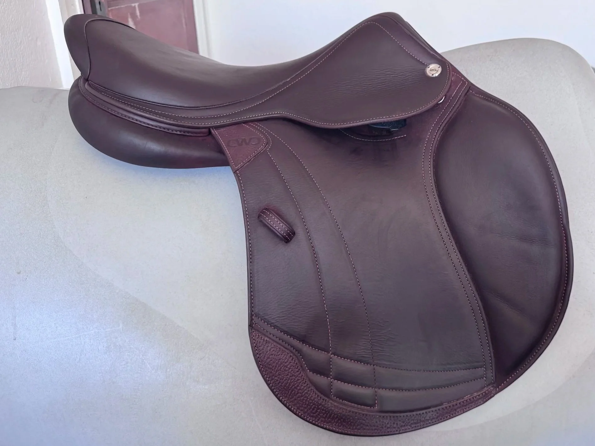 17.5" CWD SE38 Mademoiselle Hunter 2Gs Saddle - 2024 - 2LH - Full Buffalo - MINT - Right View 2