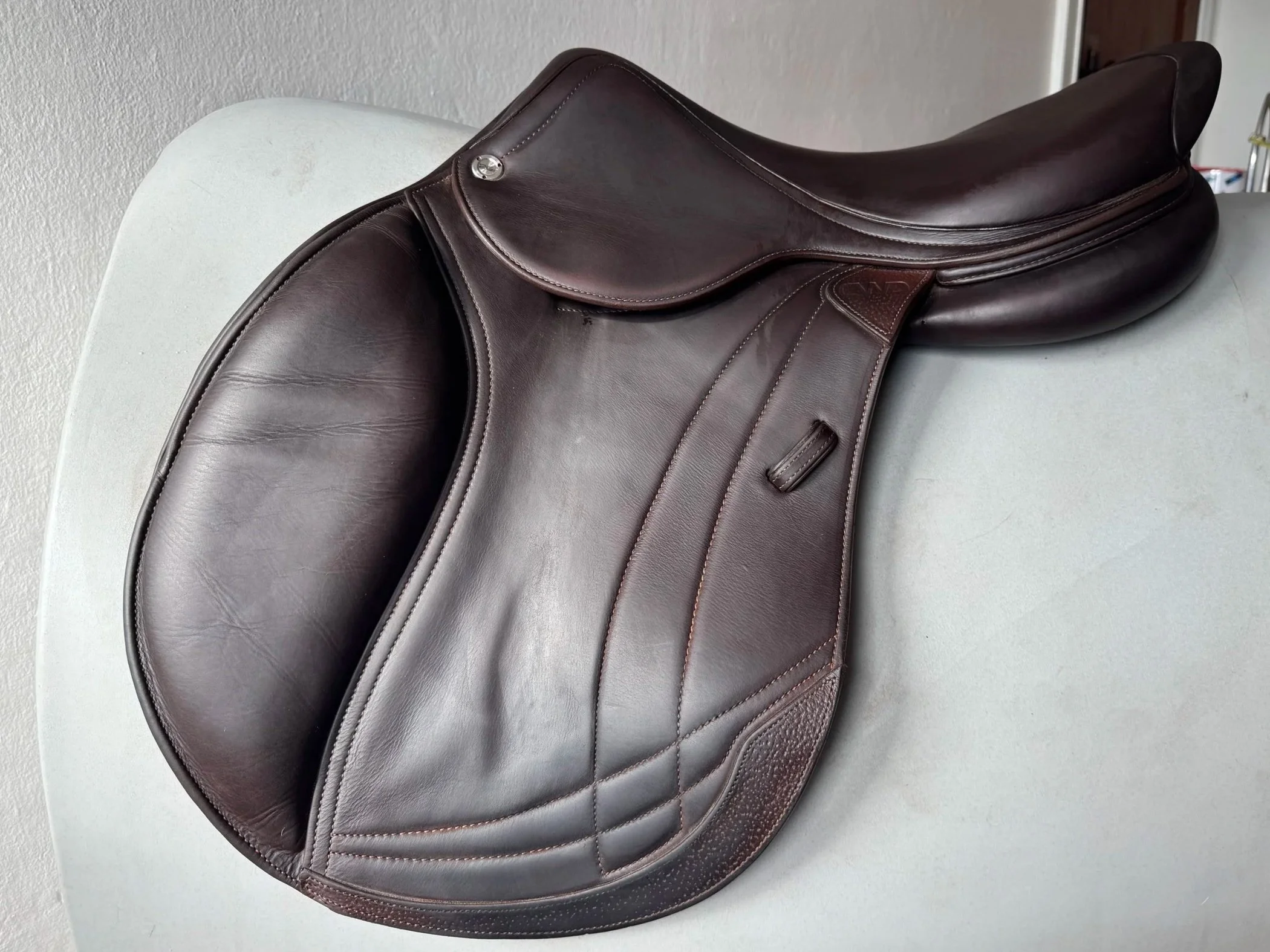 17.5" CWD SE38 Hunter Mademoiselle 2Gs Saddle - 4CH - 2021 - Full Buffalo - Left View 3