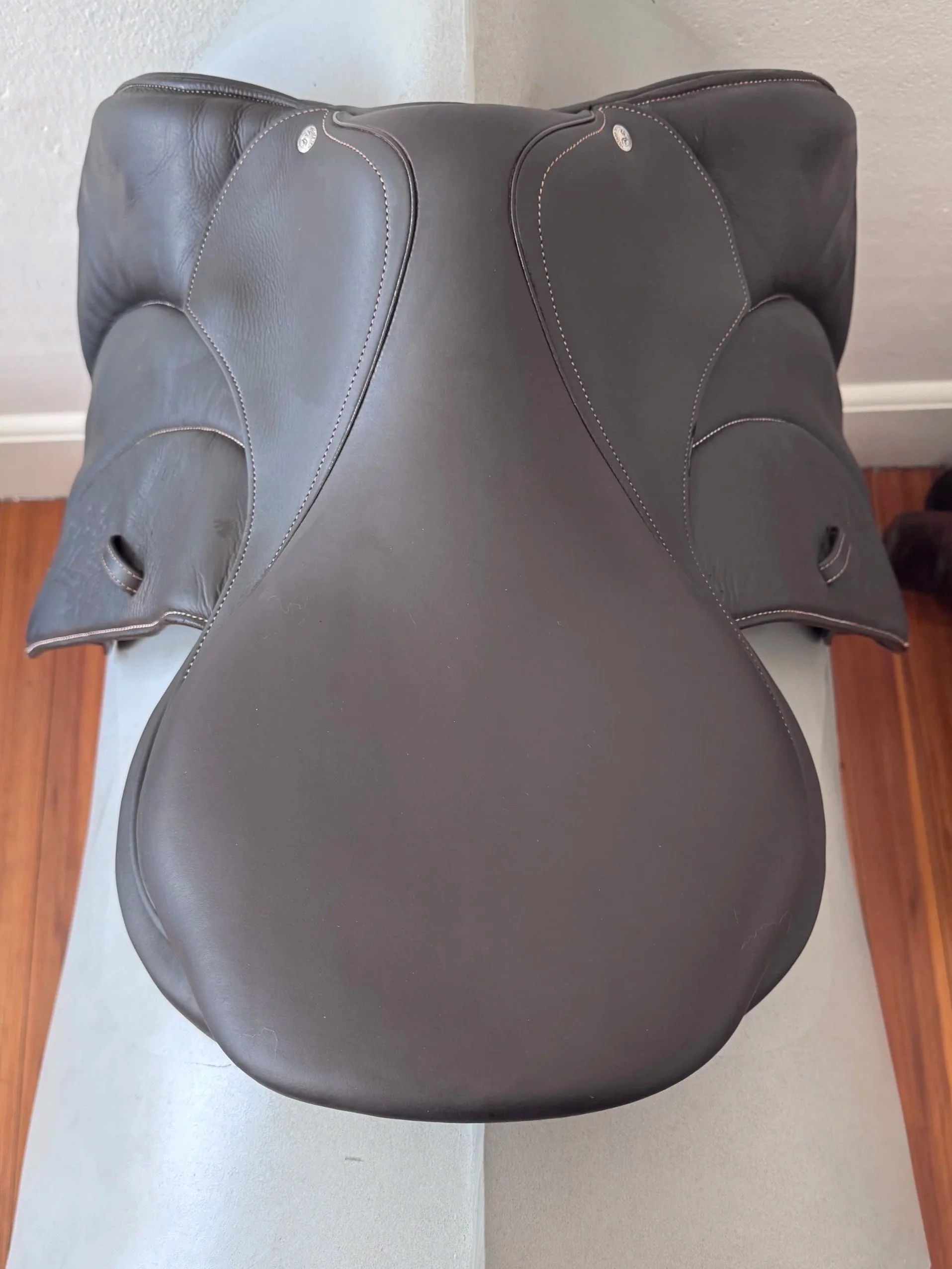 17.5" Voltaire Stuttgart PRO Saddle - 2020 - 3A - Full Buffalo - Seat 2