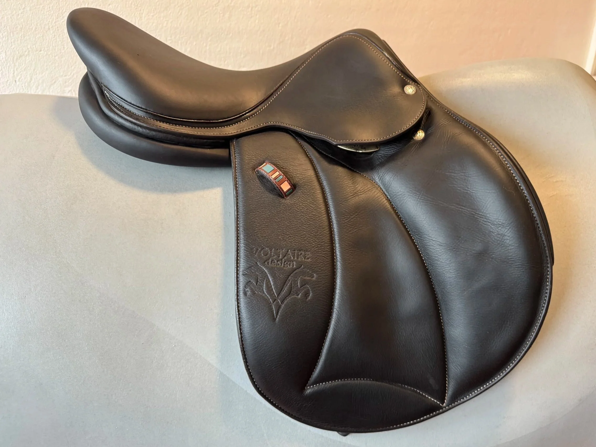 16" Voltaire Welli PRO Saddle - Child / Pony - 2021 - 1A - Full Buffalo - Right View 1