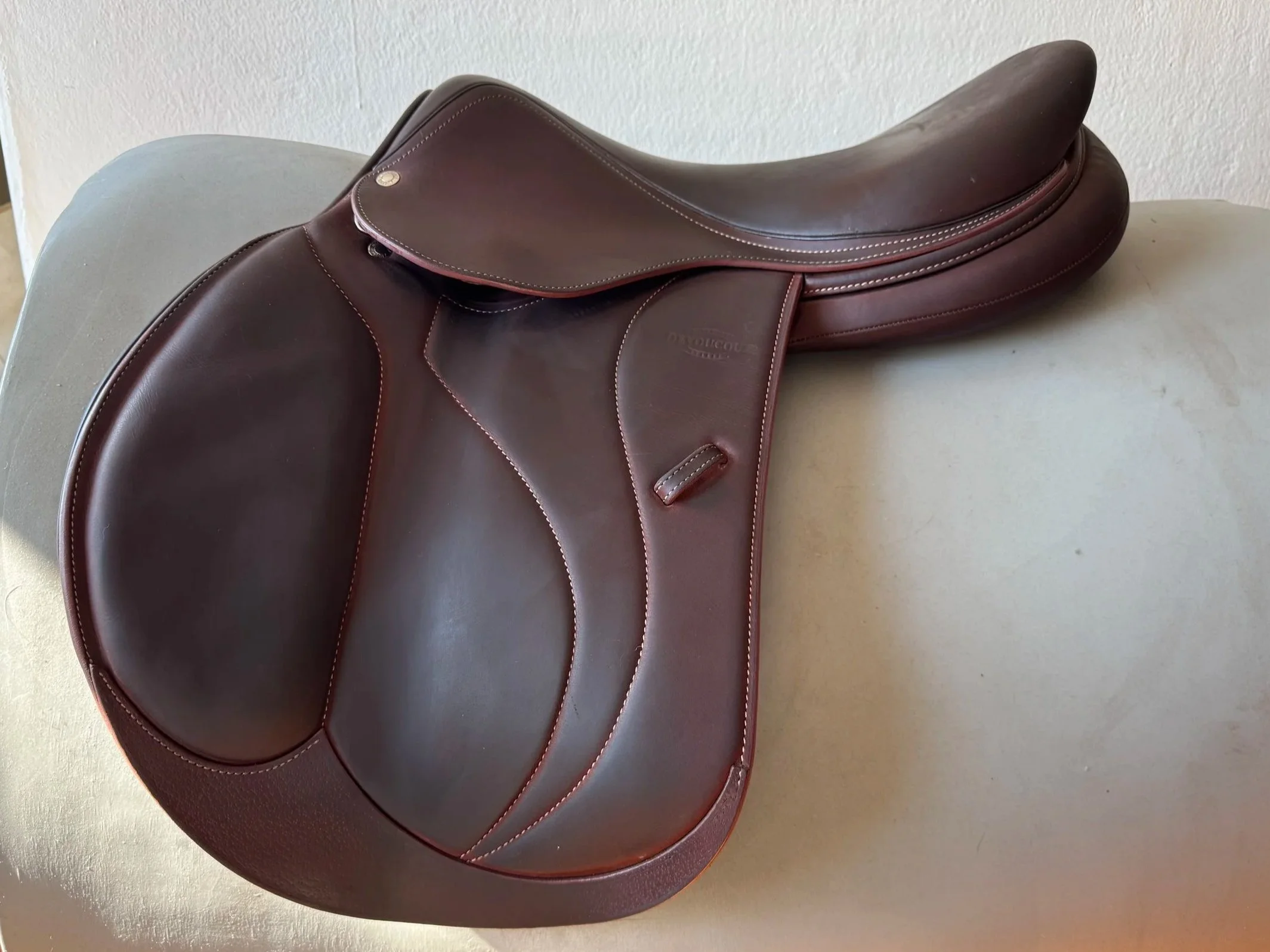 17.5" 2022 Devoucoux Biarritz O Saddle - Left View 3