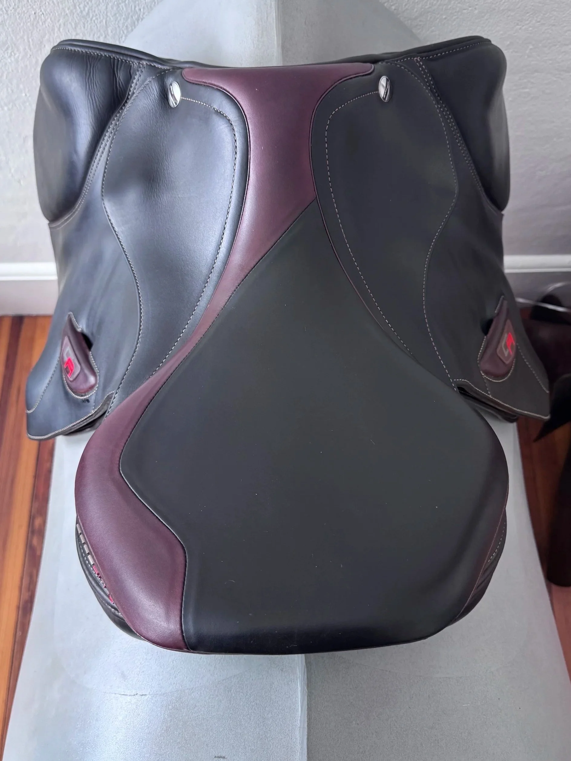 17.5" Erreplus CA Saddle - 2022 - Wool Flocked - Fully Adjustable - MINT! - Seat 3