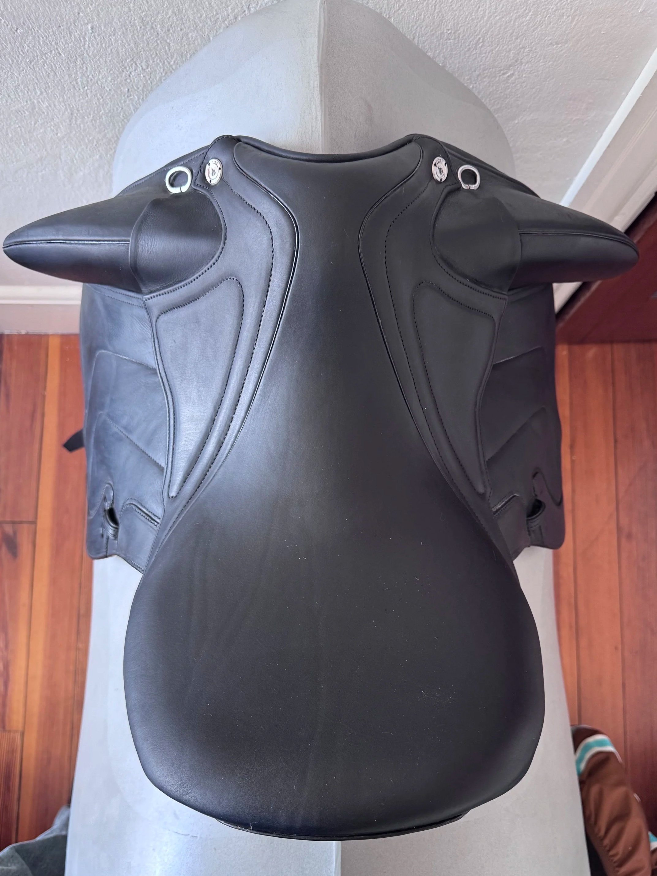 17.5" CWD SE37 Dressage Saddle - 2023 - 1XLA - Full Buffalo - Seat 3
