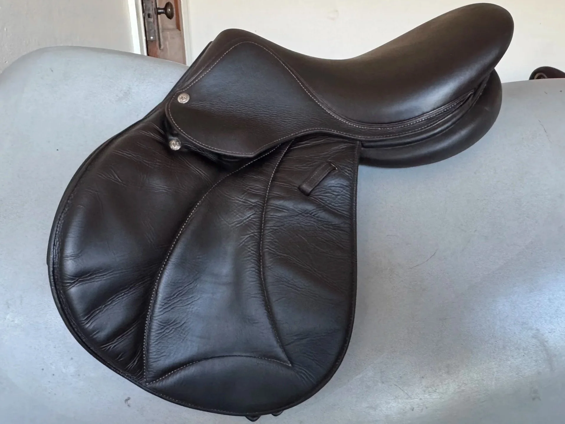 15.5" Voltaire Welli Children's / Pony Saddle - 2019 - 0A - Full Buffalo - Left View 2