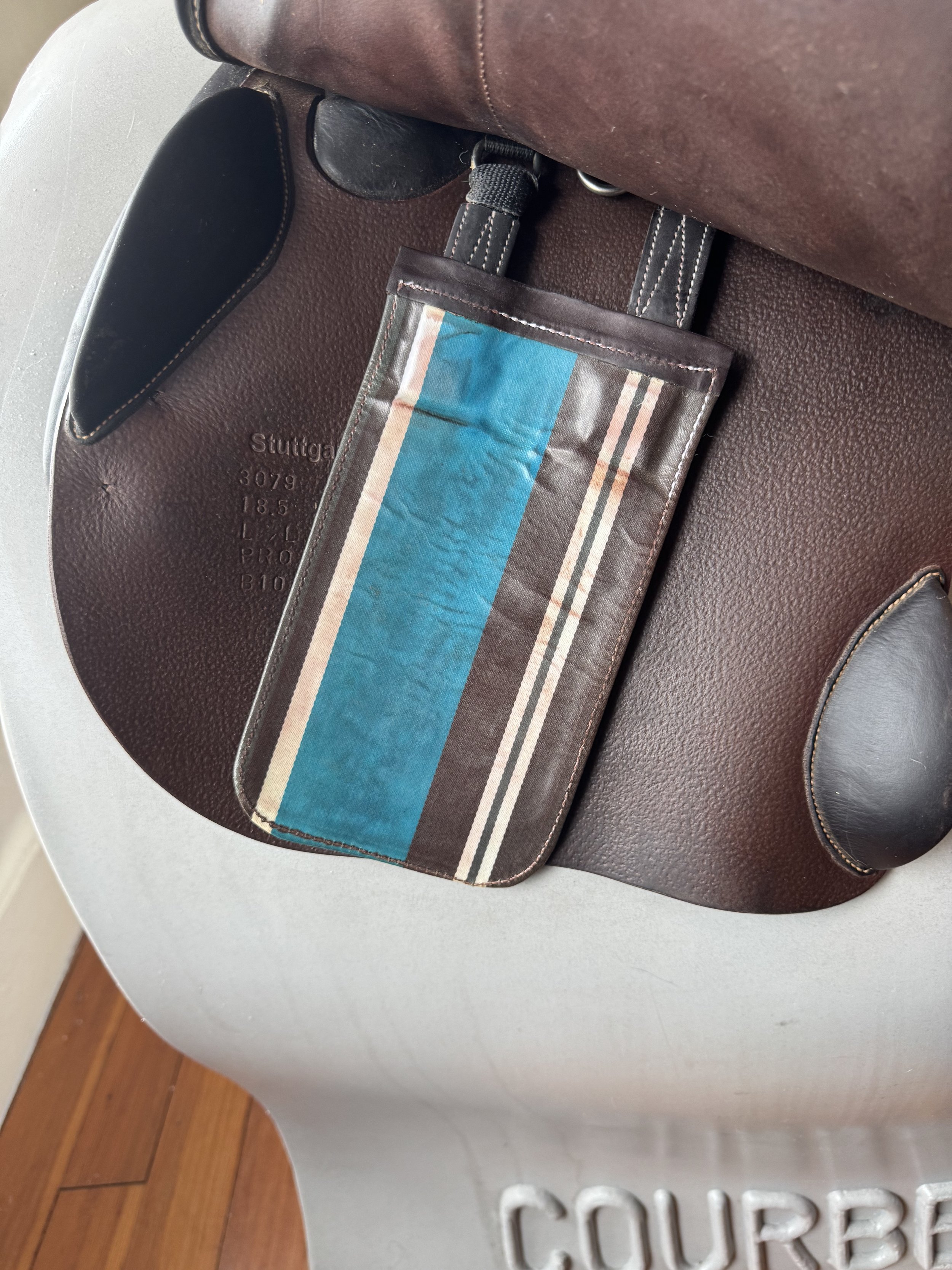 Voltaire Stuttgart Saddle