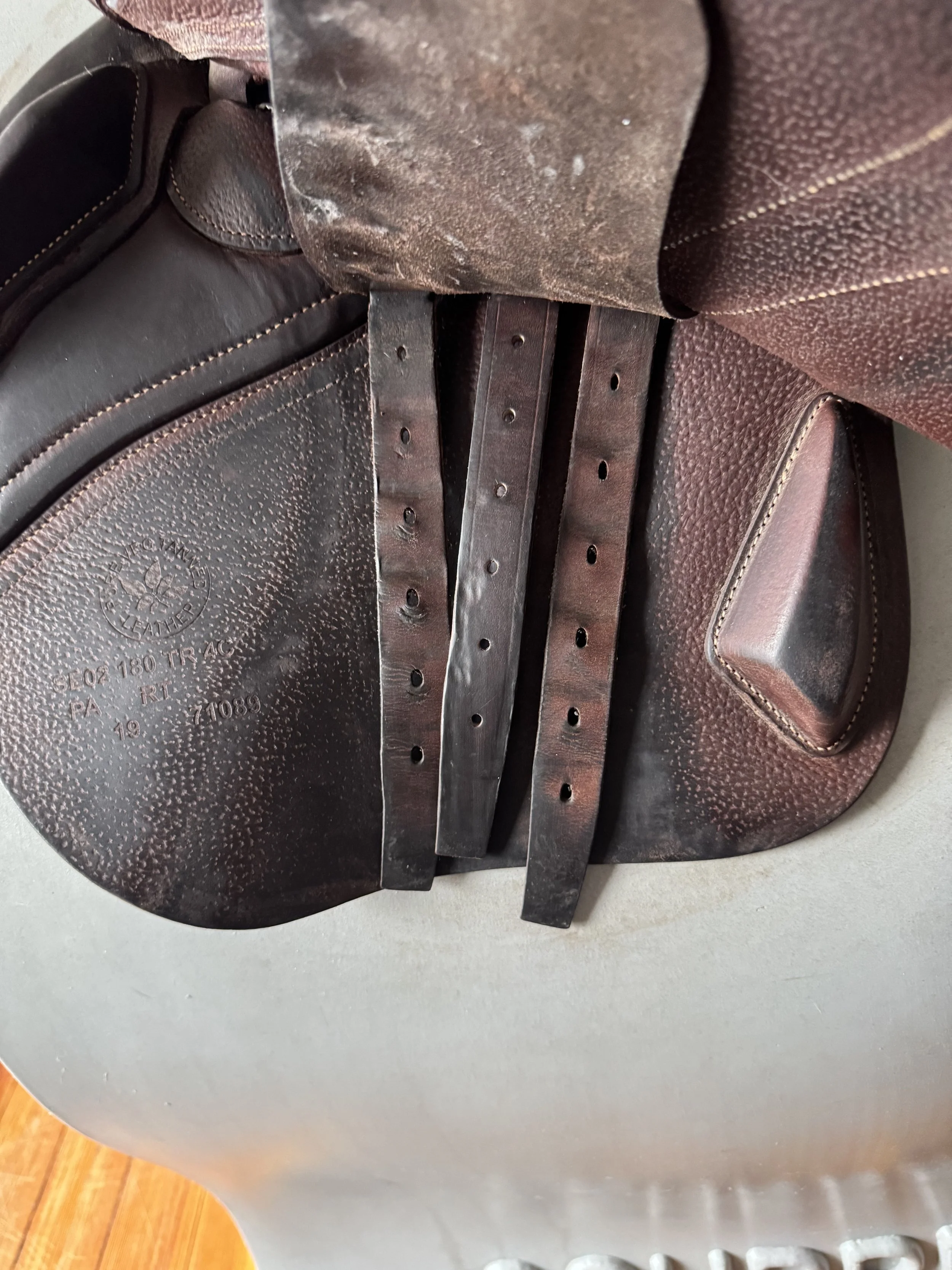 18" CWD SE02 Pro Saddle - 2019 - 4C - Pro Panels - Full Buffalo - Billets