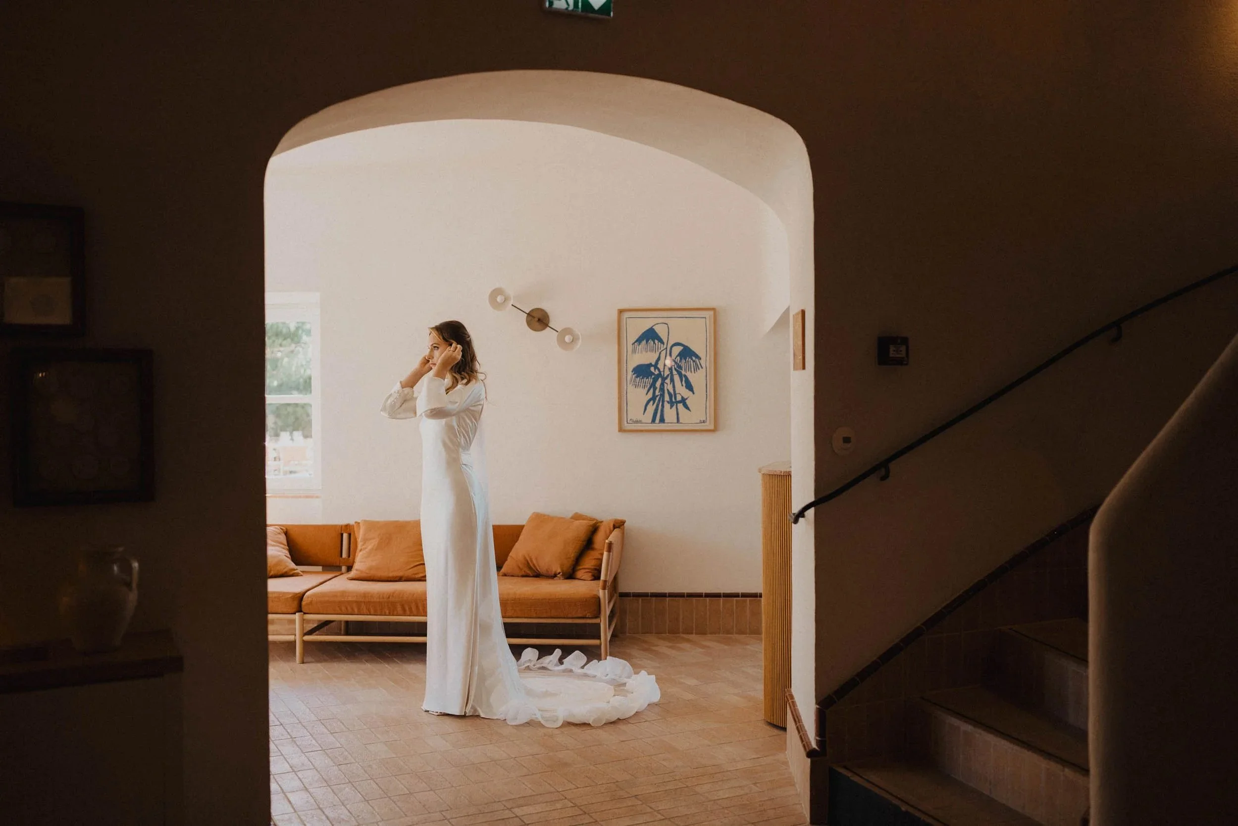 bride-preparing-for-the-ceremony-andreamittermeier-0831.jpg.jpg