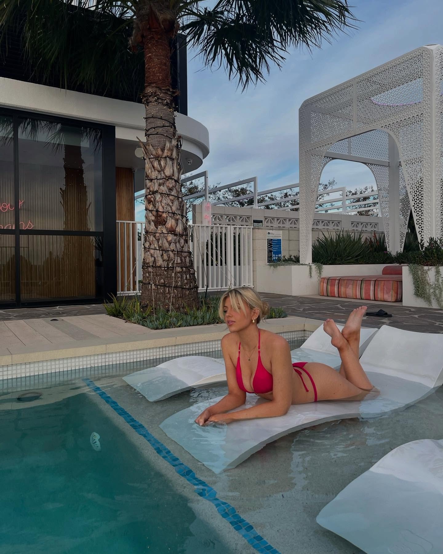 just lounging around 🌴💦🩷