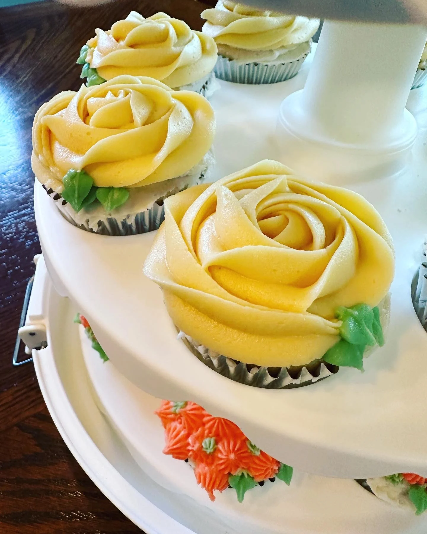 yellow rose cupcakes