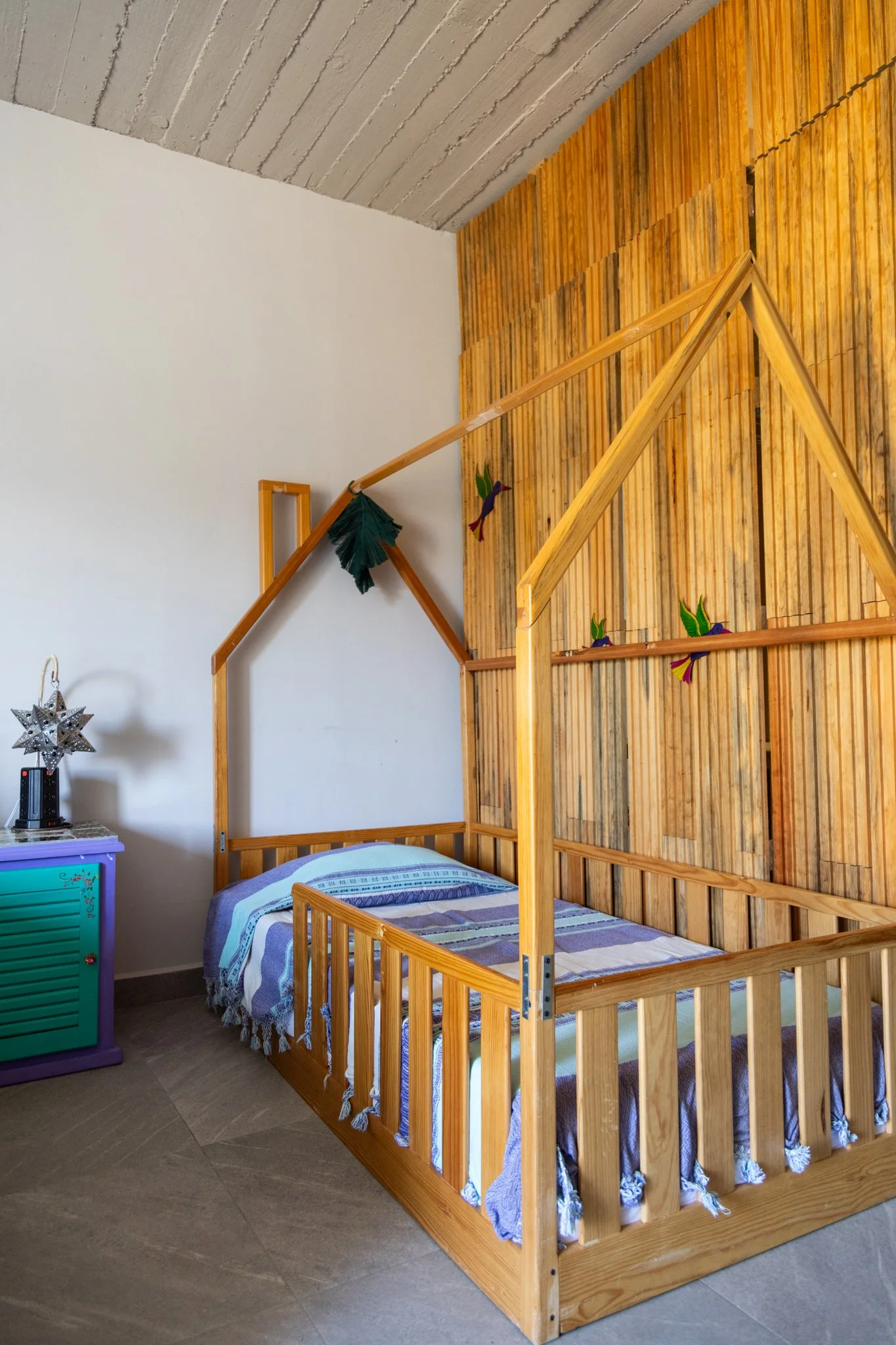 Montessori bed in Alma