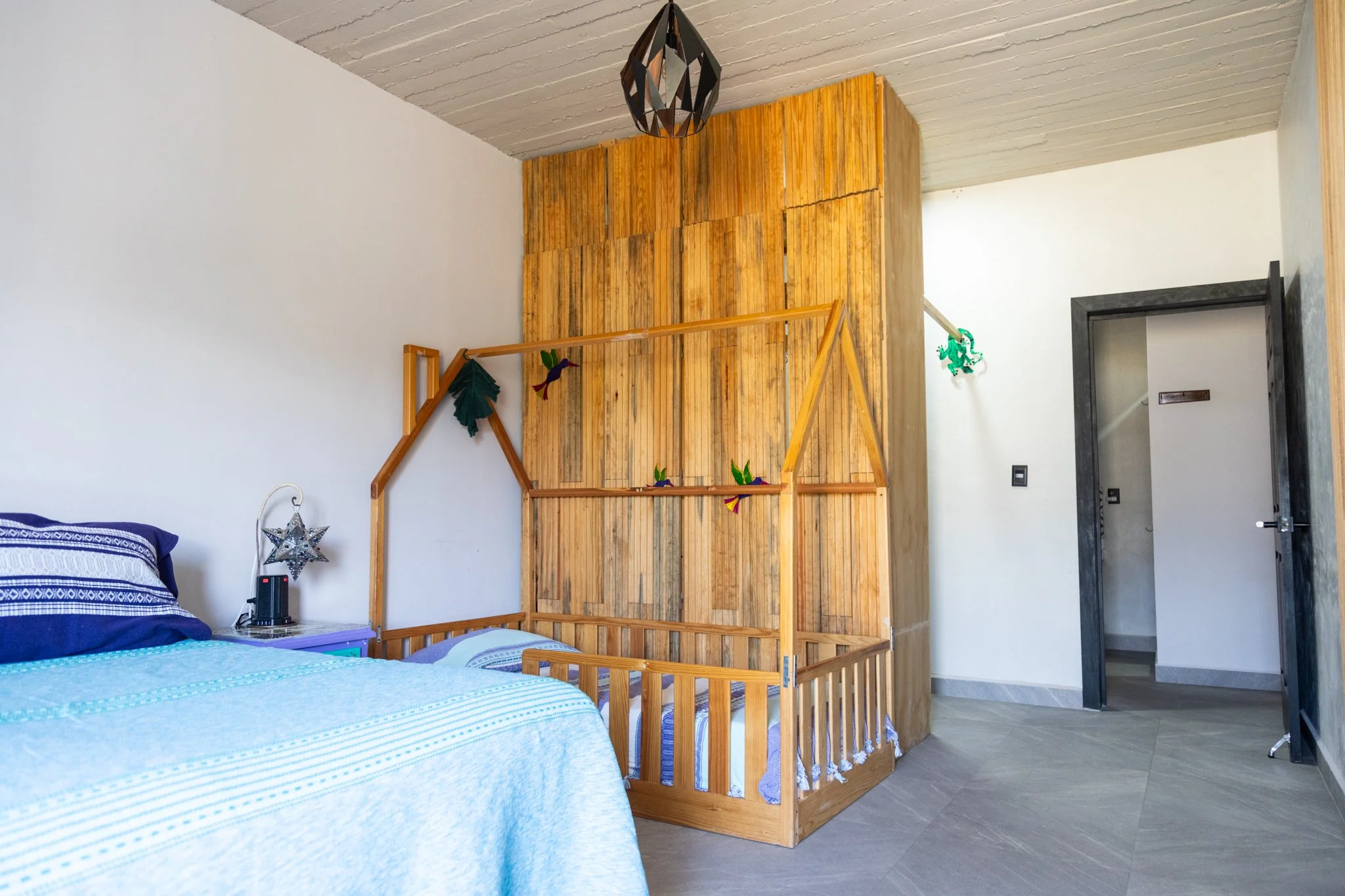 Alma View with Montessori Floor bed