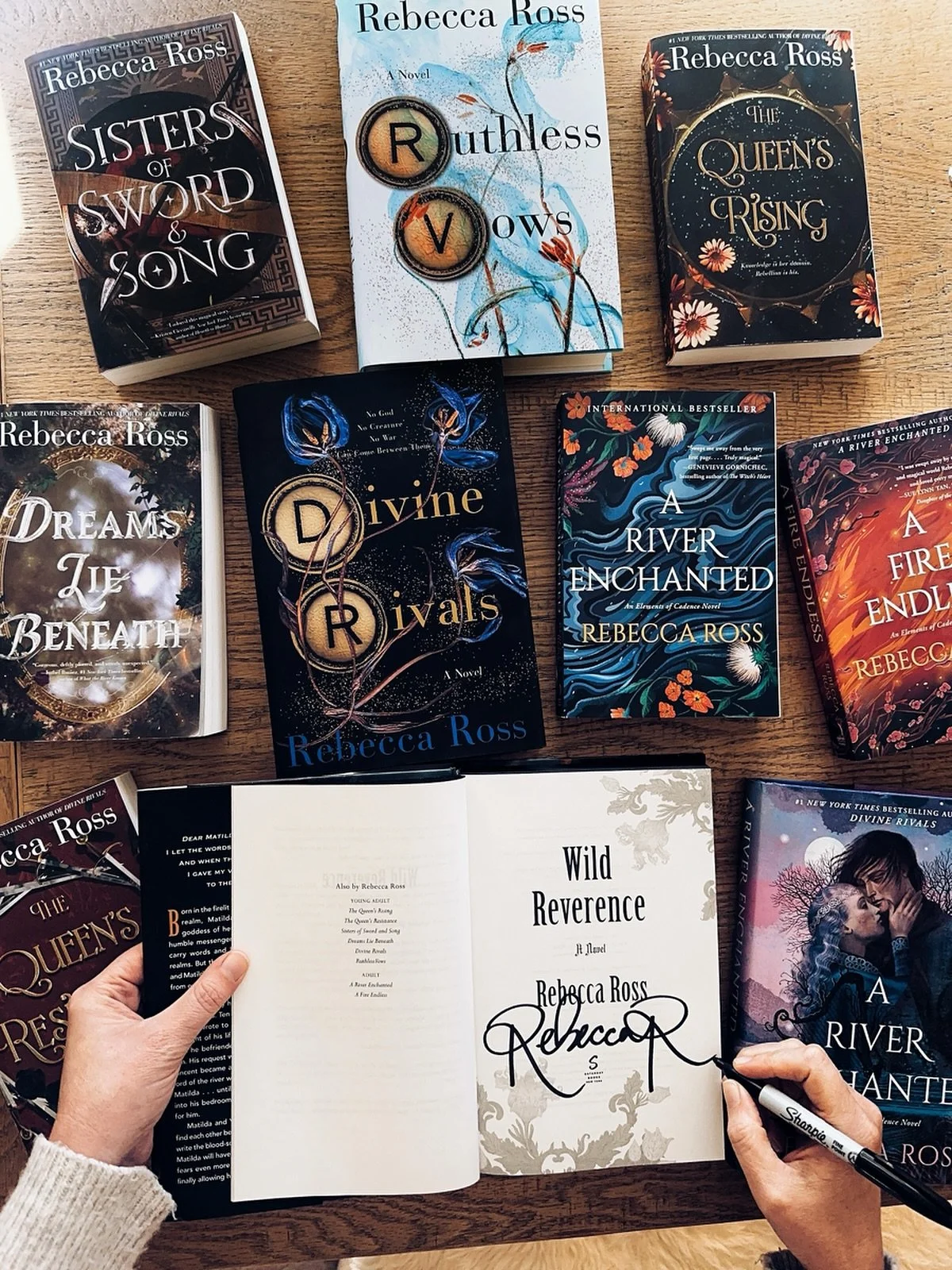 ❄️ Signed copies for the holidays! ❄️

Hi friends! If you are looking to gift a book of mine this holiday season and would like it signed and personalized, you can preorder them now through my local indie bookstore @eagleeyebooks 📖

Eagle Eye Booksh