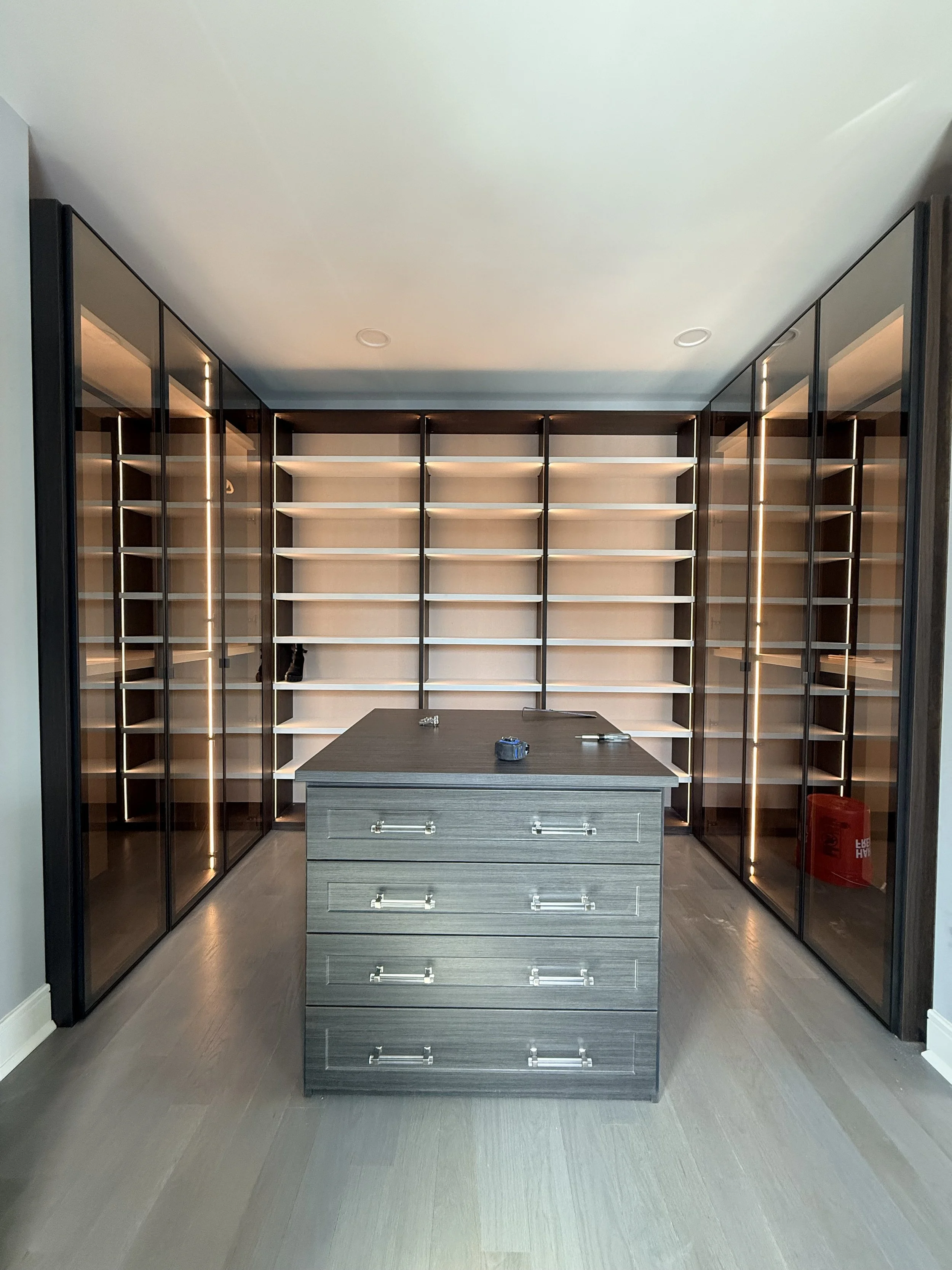 Luxury Walk-in Closets 
