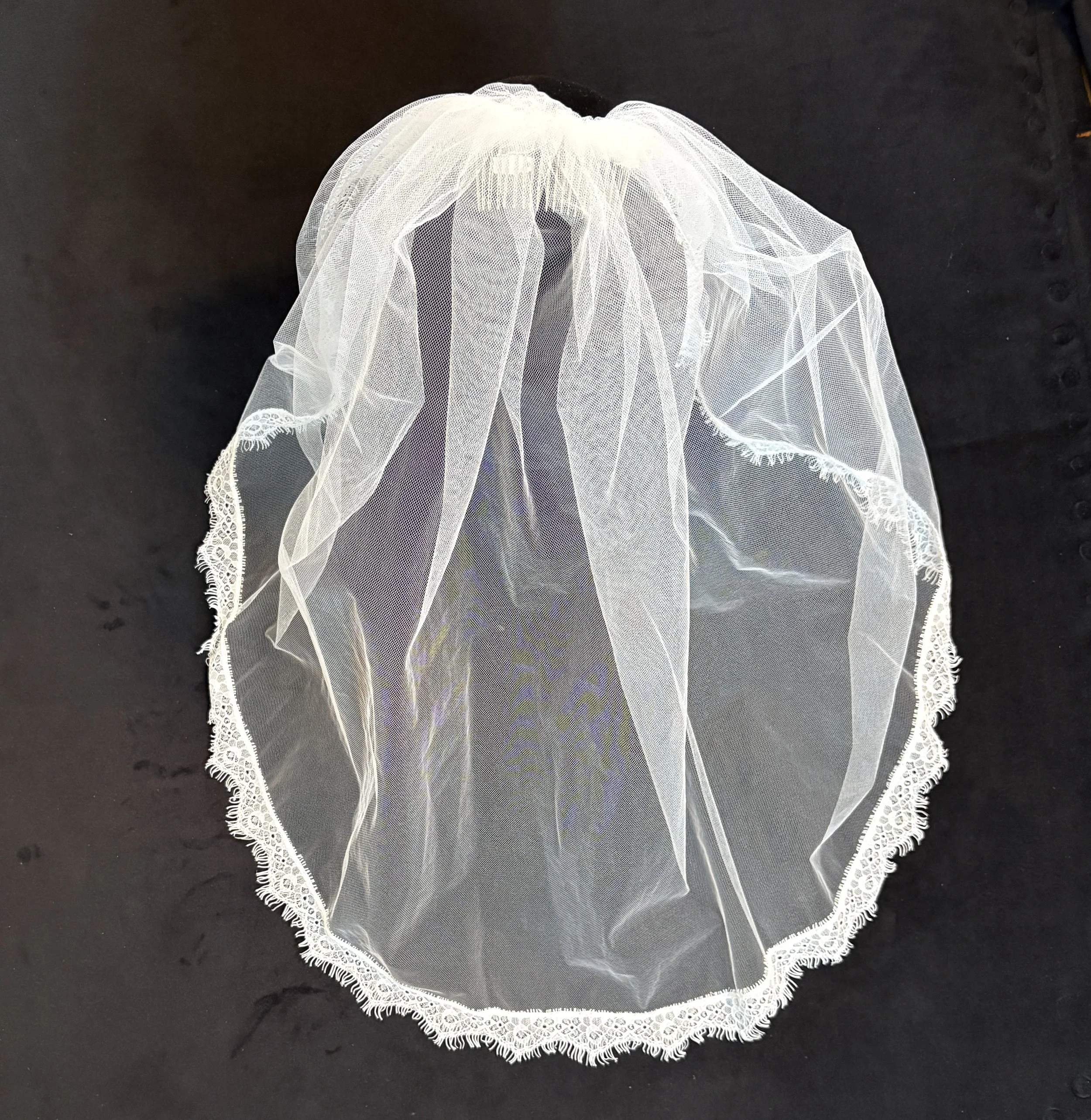 Eyelash Trim on Comb
$50