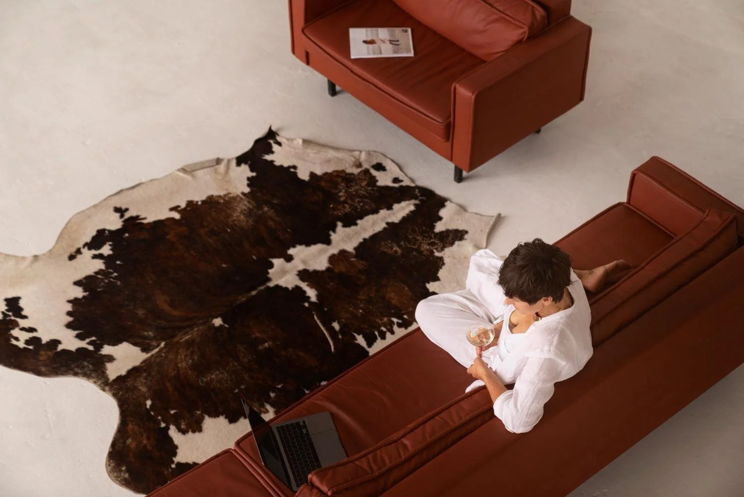 6 Best Oversized Area Rugs for Living Rooms, Dining Rooms &amp; Bedrooms