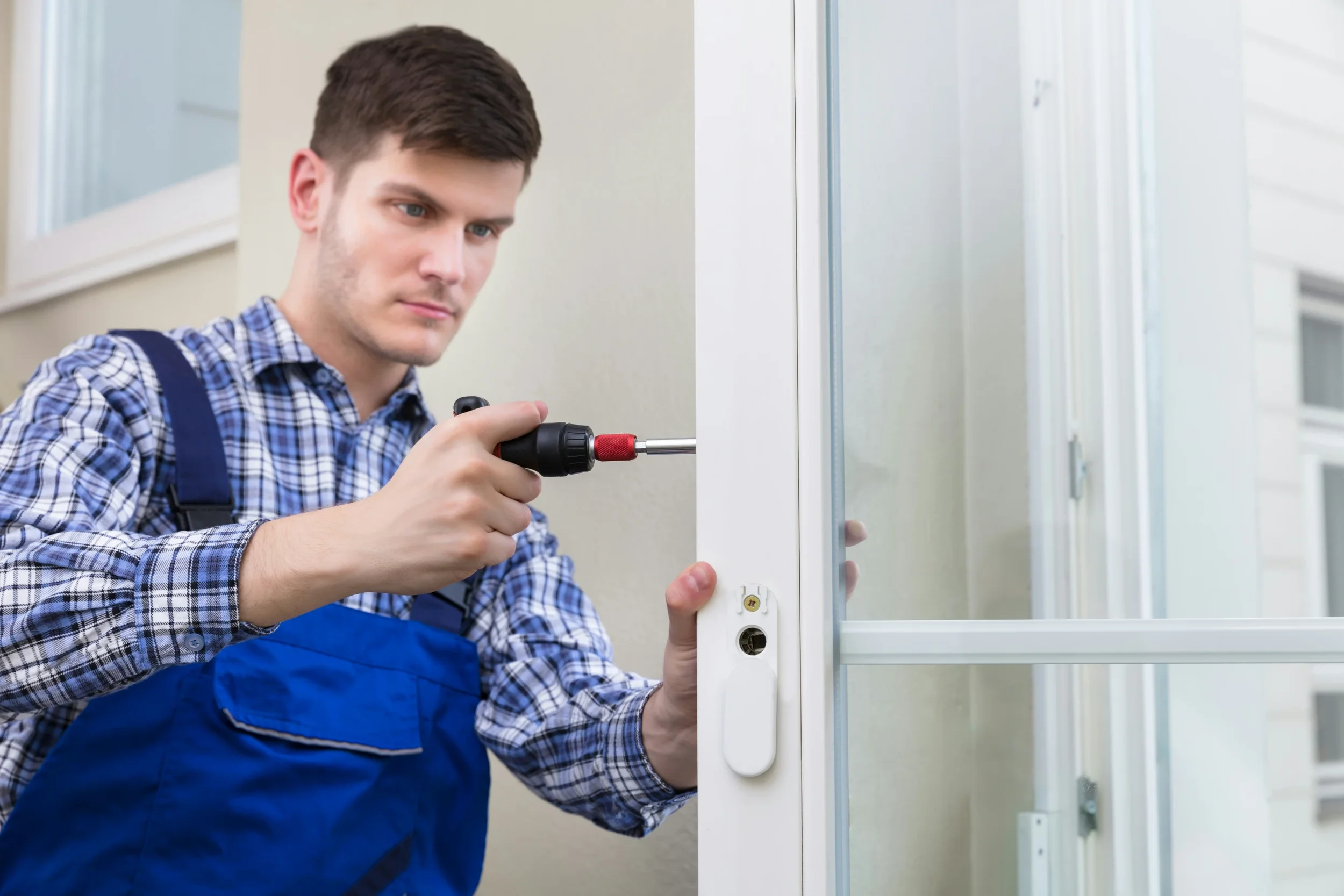 Choosing the Right Replacement Windows and Doors for a More Comfortable Home