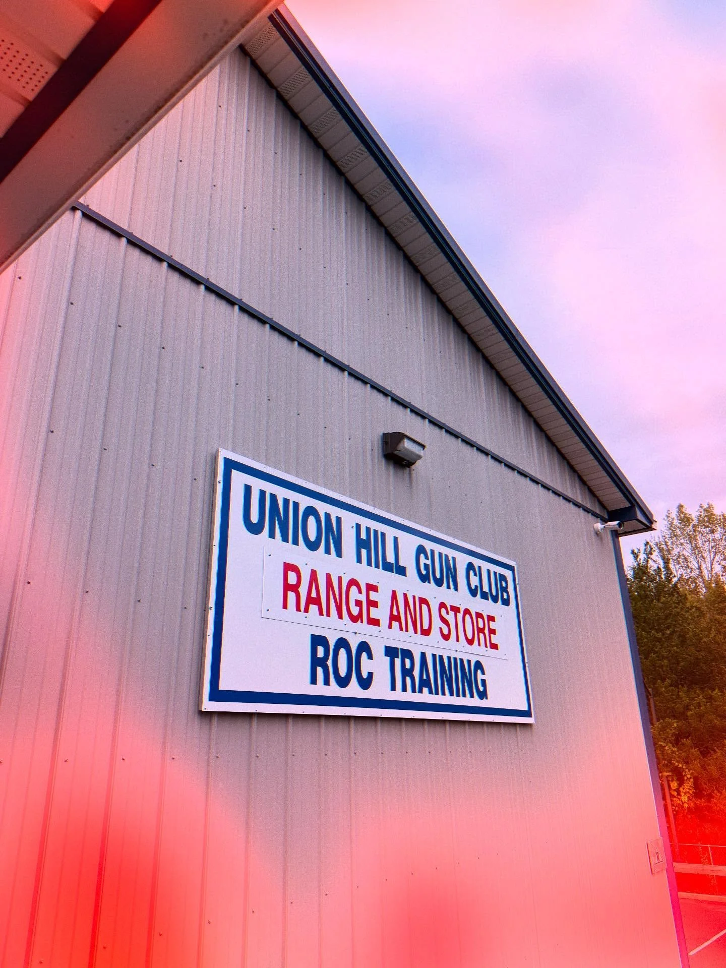 Fridays are for friends, freedom, and the range. See you at Union Hill 🔥 

#RangeDay #UnionHillGunClub #Freedom #SecondAmendment #SaftyTraining #IndoorShootingRange
