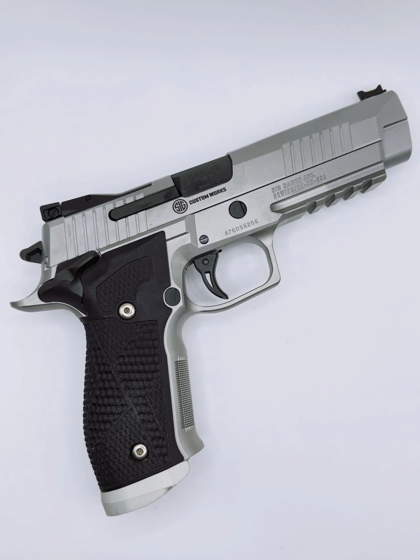 This one moves fast. 🔥
SIG SAUER P226 X-FIVE Full Size 
Stop by the gun store to see it for yourself.
#UnionHillGunClub #SigSauer #P226XFive #RangeandStore #firearmsdaily