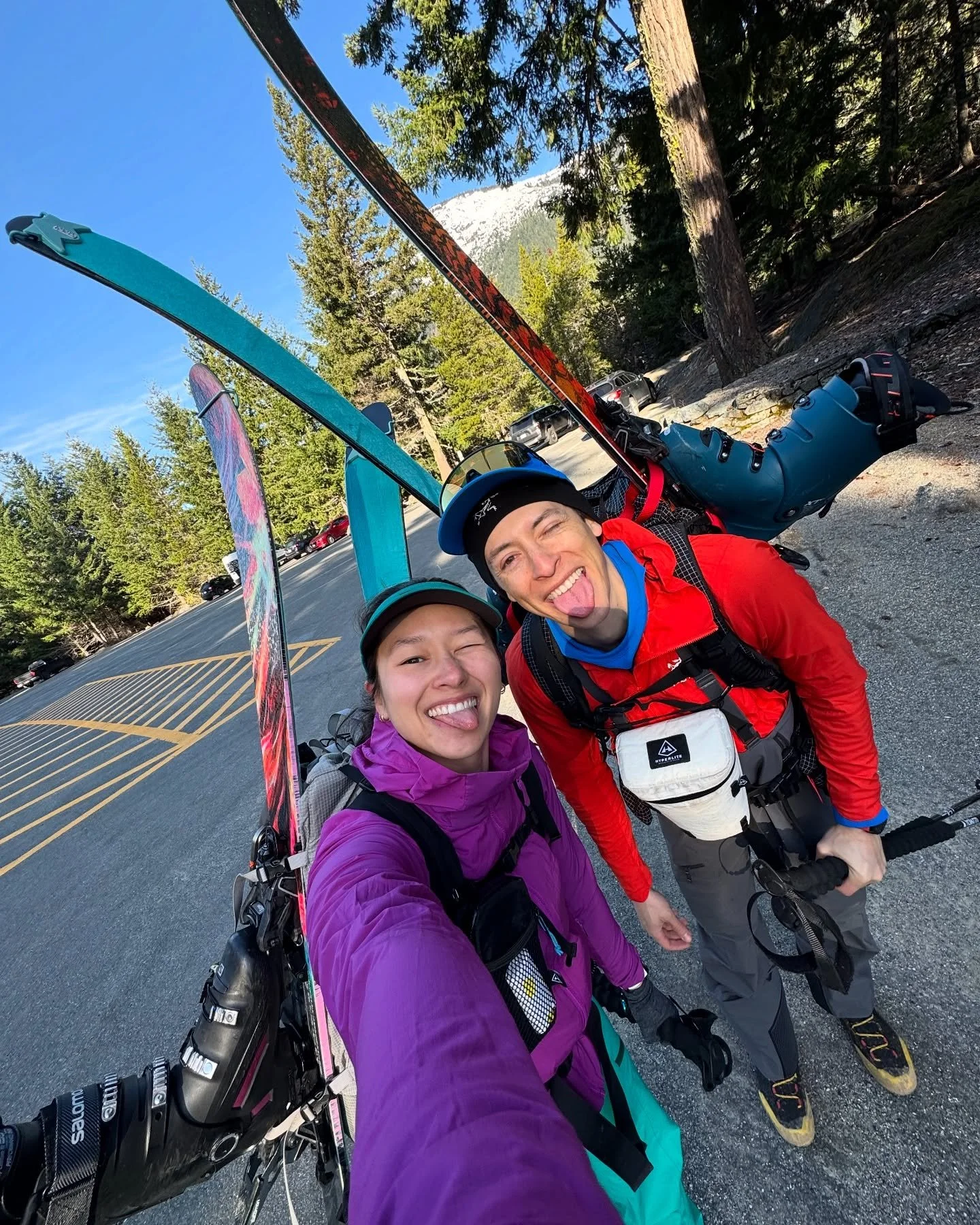 just a lil iphone dump of last Friday when we finally made it out to Ruby Mountain (spoiler alert, we did not bag the summit 😅) 

1. Showed up way too late at the parking lot, but spirits were still high
2. Spring skiing = Road walking 
3. That gold
