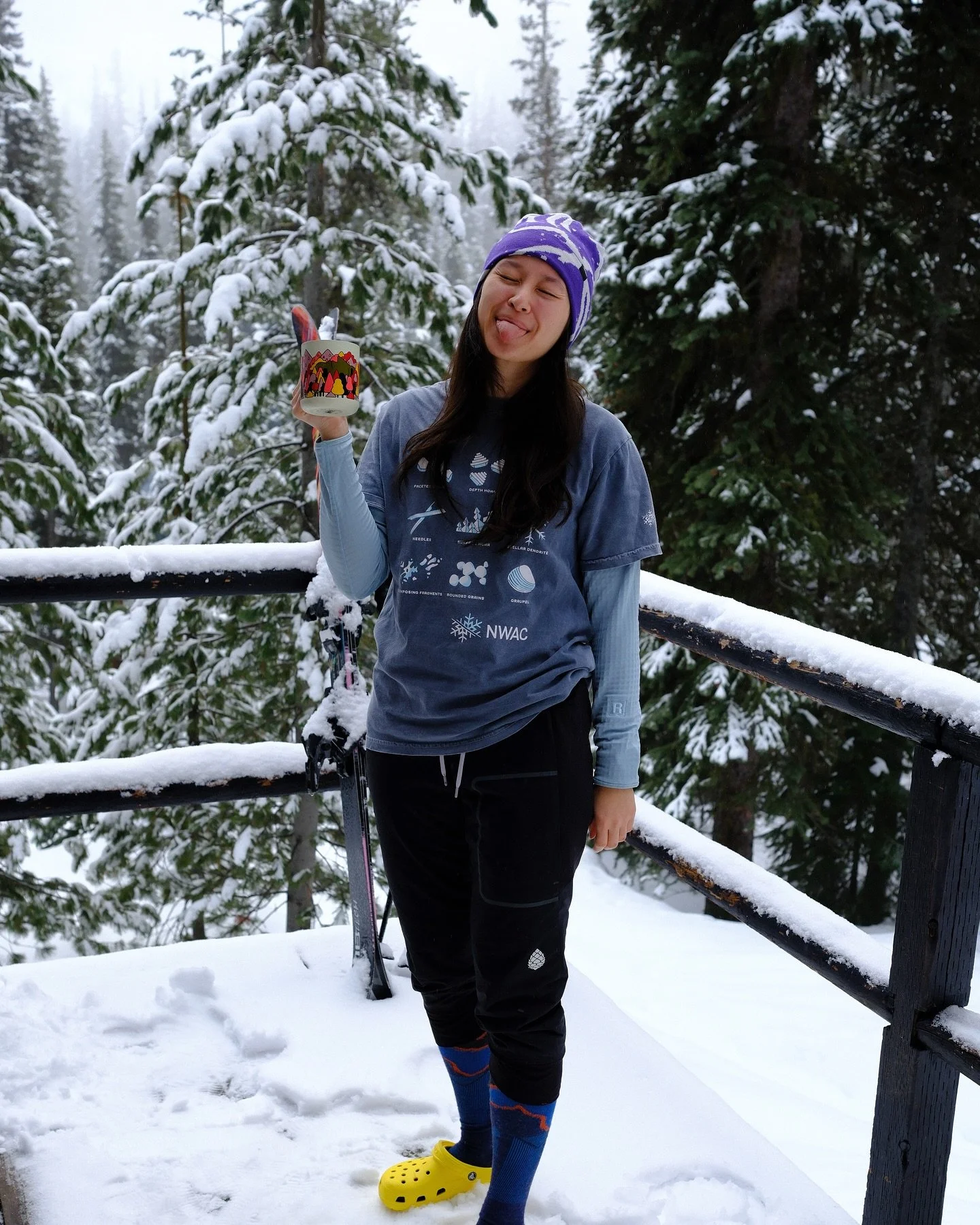 3 days apart, this is totally fine *said in panic*

where the heck is my winter going???? i was just settling into my powder princess era and i did not sign off on these 50+ degree days 🥺 

⛷️👖:
Fernos Insulated Knickers (the perfect night skiing/c