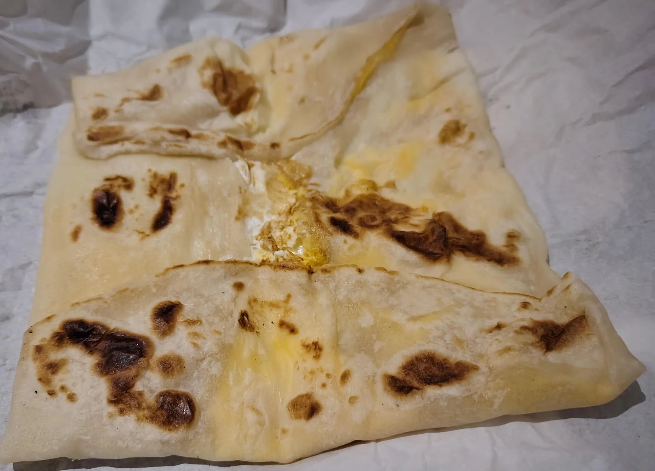 Egg roti – Sri Lankan flatbread filled with egg