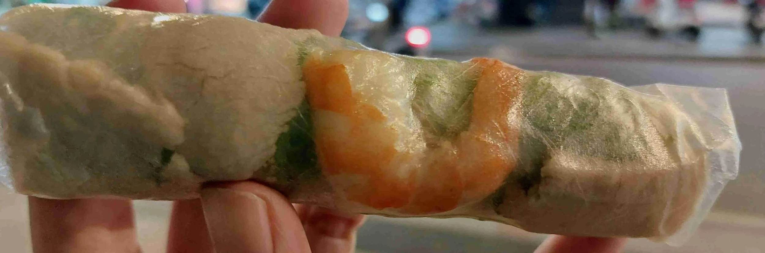 Gỏi Cuốn – Vietnamese fresh spring rolls filled with shrimp, vermicelli noodles, and herbs