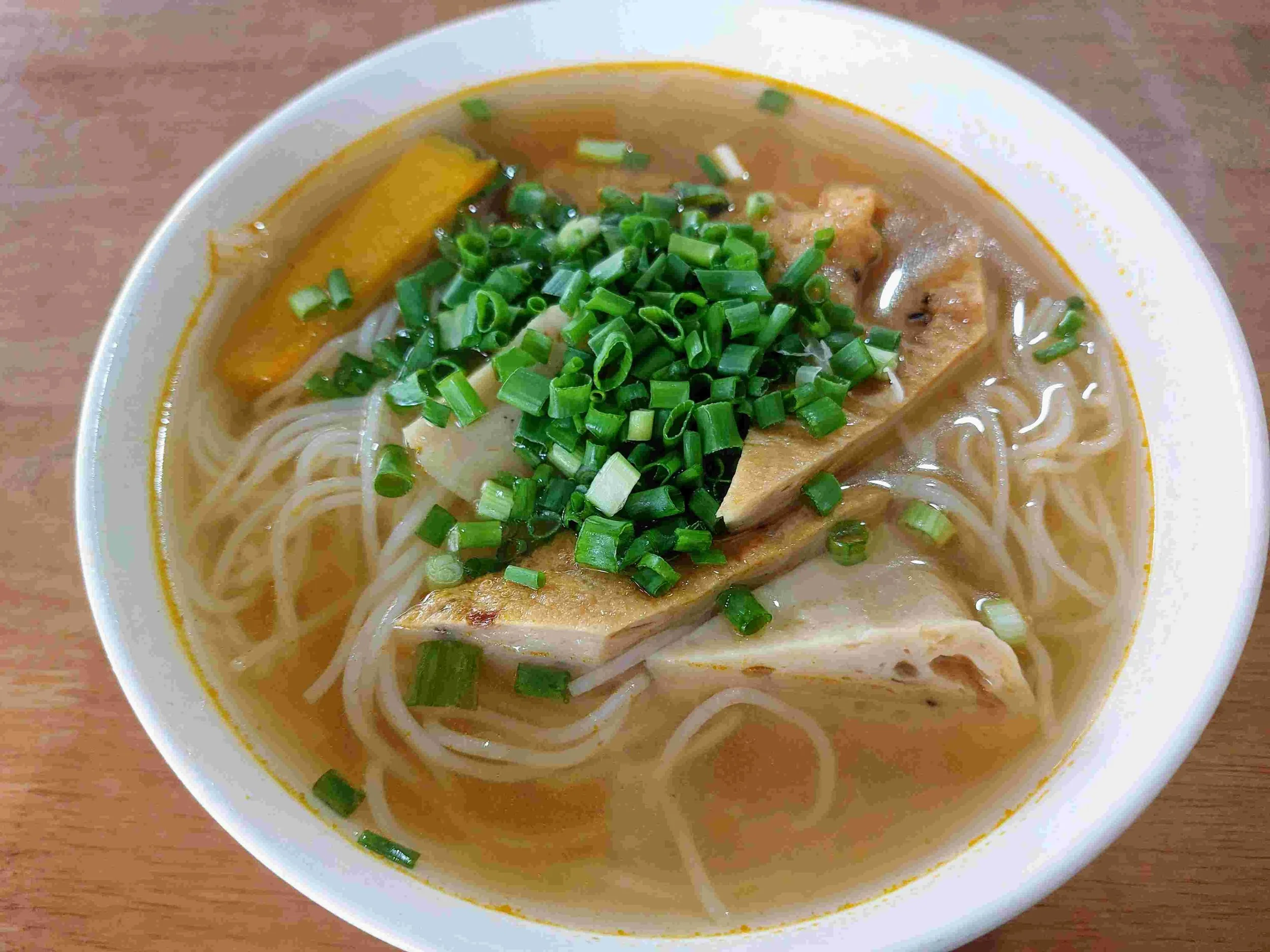 Bún Chả Cá – Vietnamese fish cake noodle soup with rice noodles, fish cakes, and fresh herbs