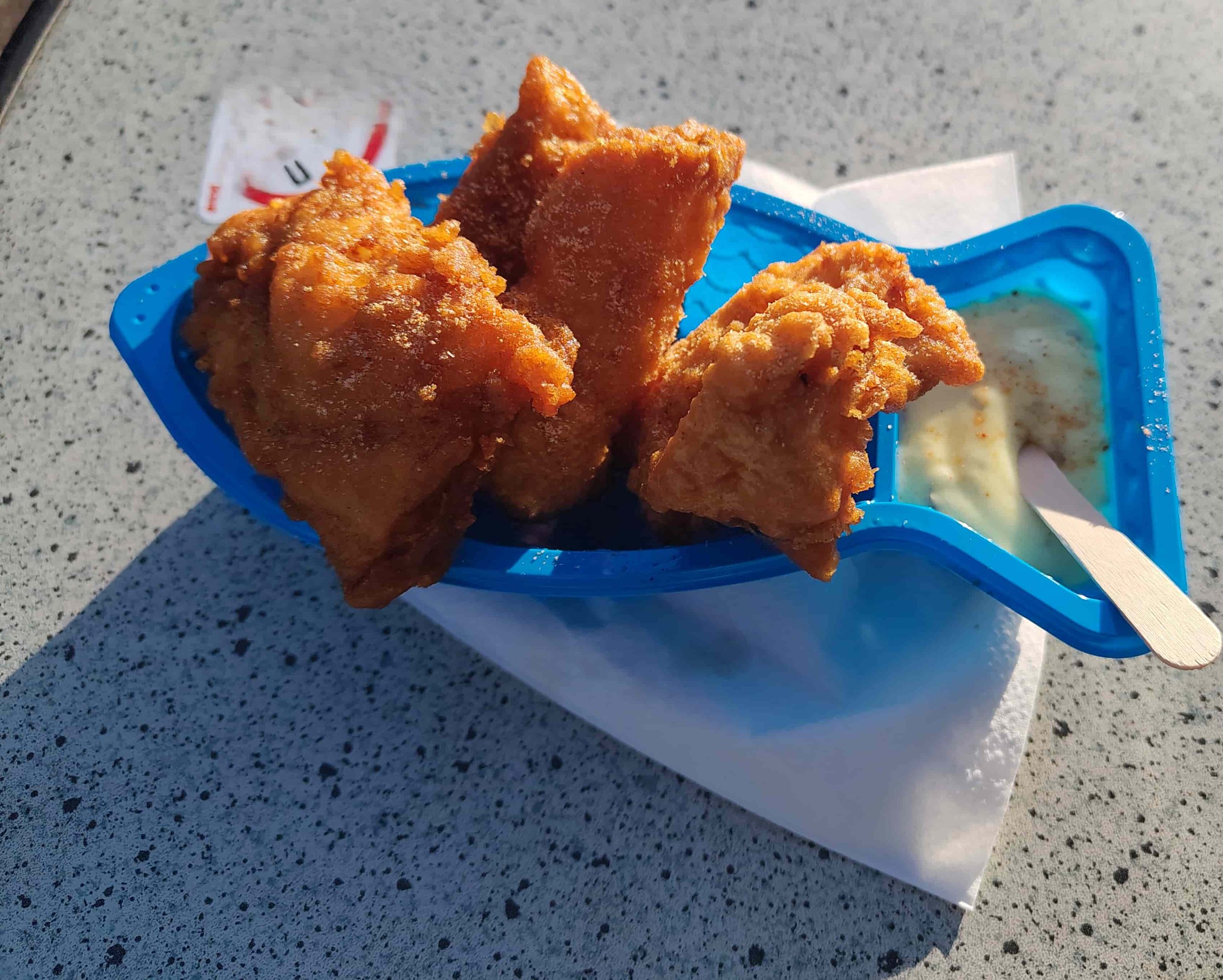 Kibbeling – Dutch battered and deep-fried white fish pieces served with sauce