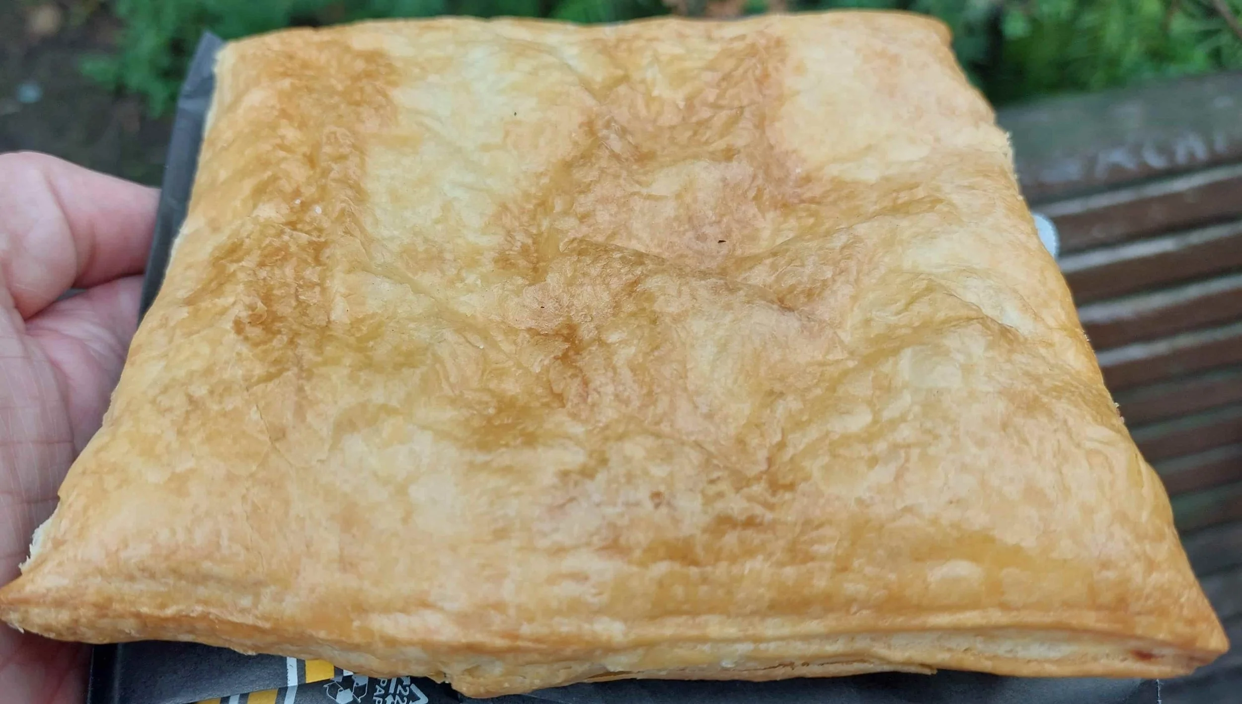 Merdenea traditional Romanian pastry